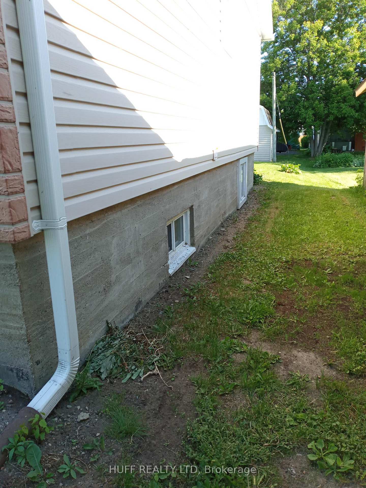 Photo 11 of 69 Ninth Street E, Armstrong, Earlton — HOMEH