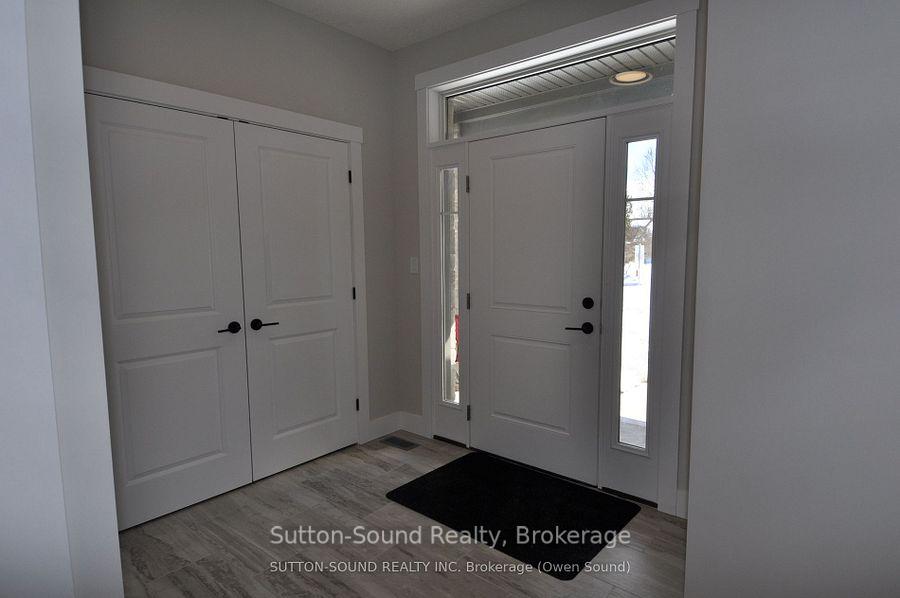 Photo of 622 8th Street W