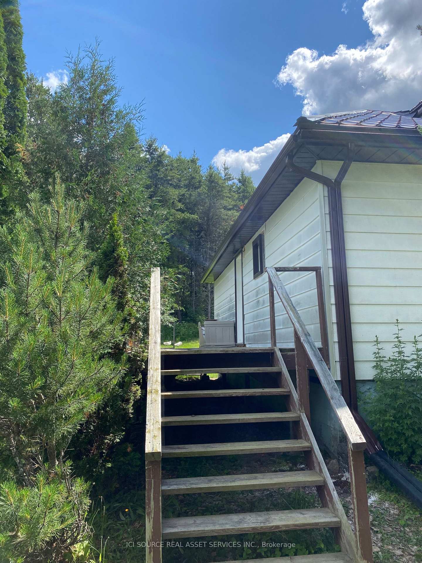 Photo 2 of 128 Pipeline Road, Thunder Bay — HOMEH