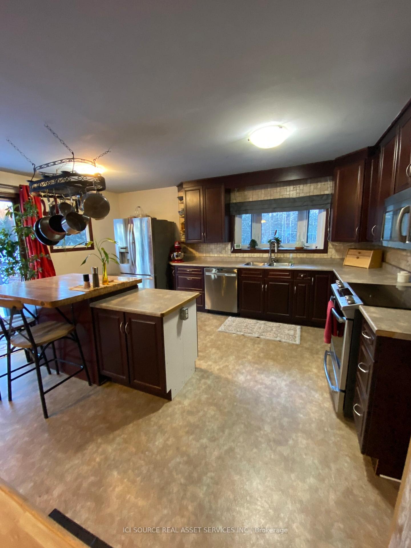 Photo 5 of 128 Pipeline Road, Thunder Bay — HOMEH