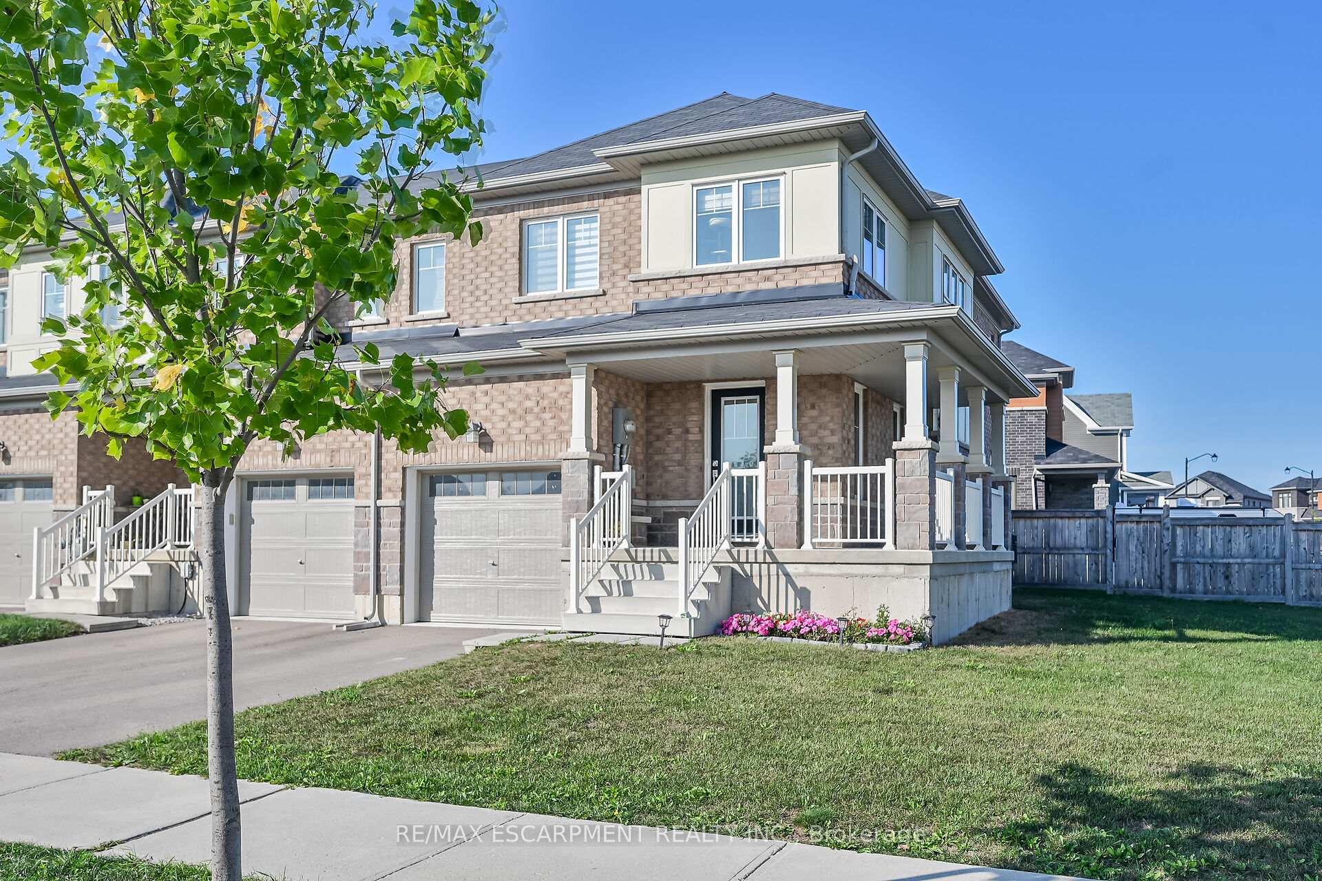 Photo 5 of 164 MacLachlan Avenue, Haldimand — HOMEH