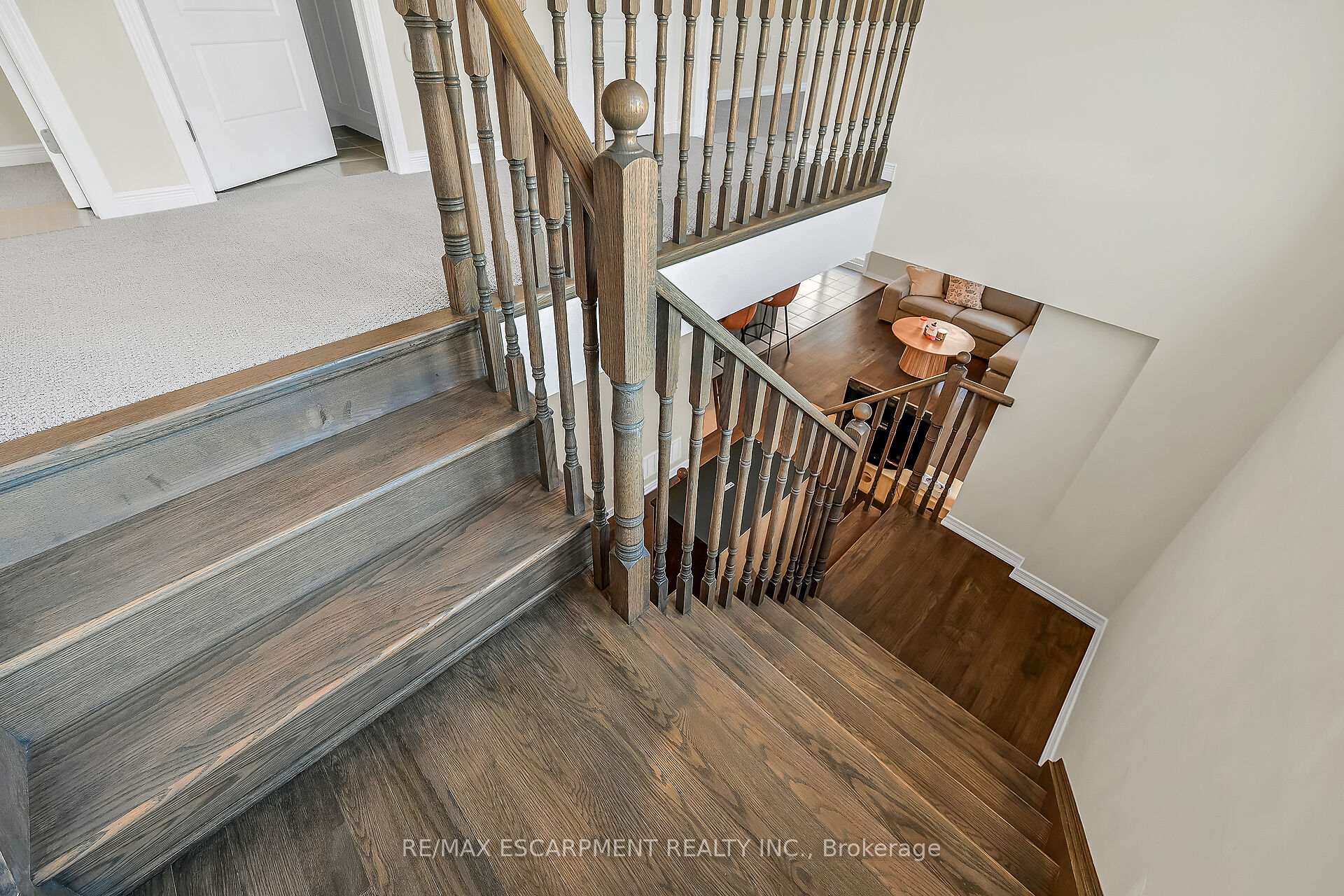 Photo 43 of 164 MacLachlan Avenue, Haldimand — HOMEH