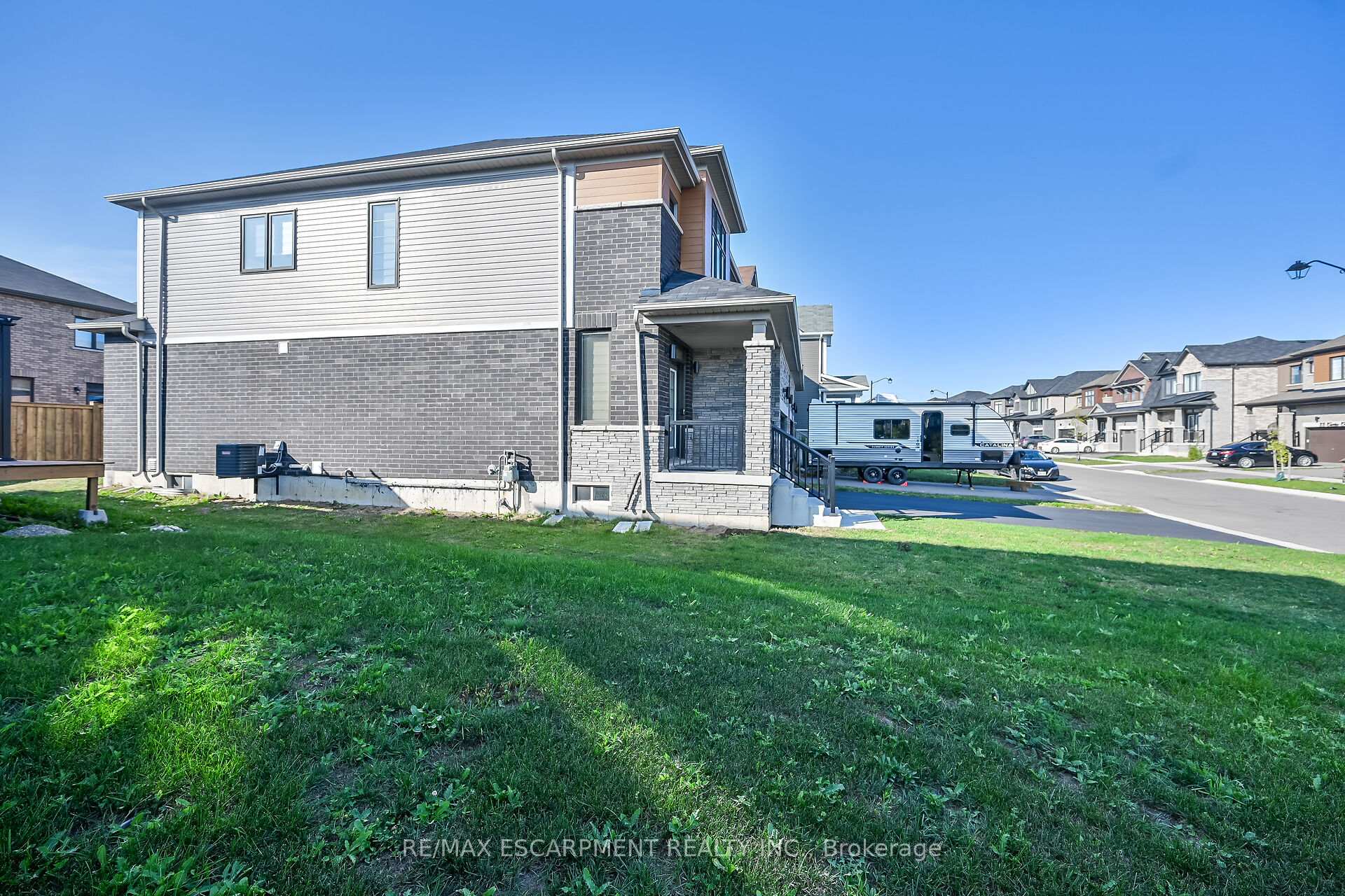 Photo 39 of 164 MacLachlan Avenue, Haldimand — HOMEH
