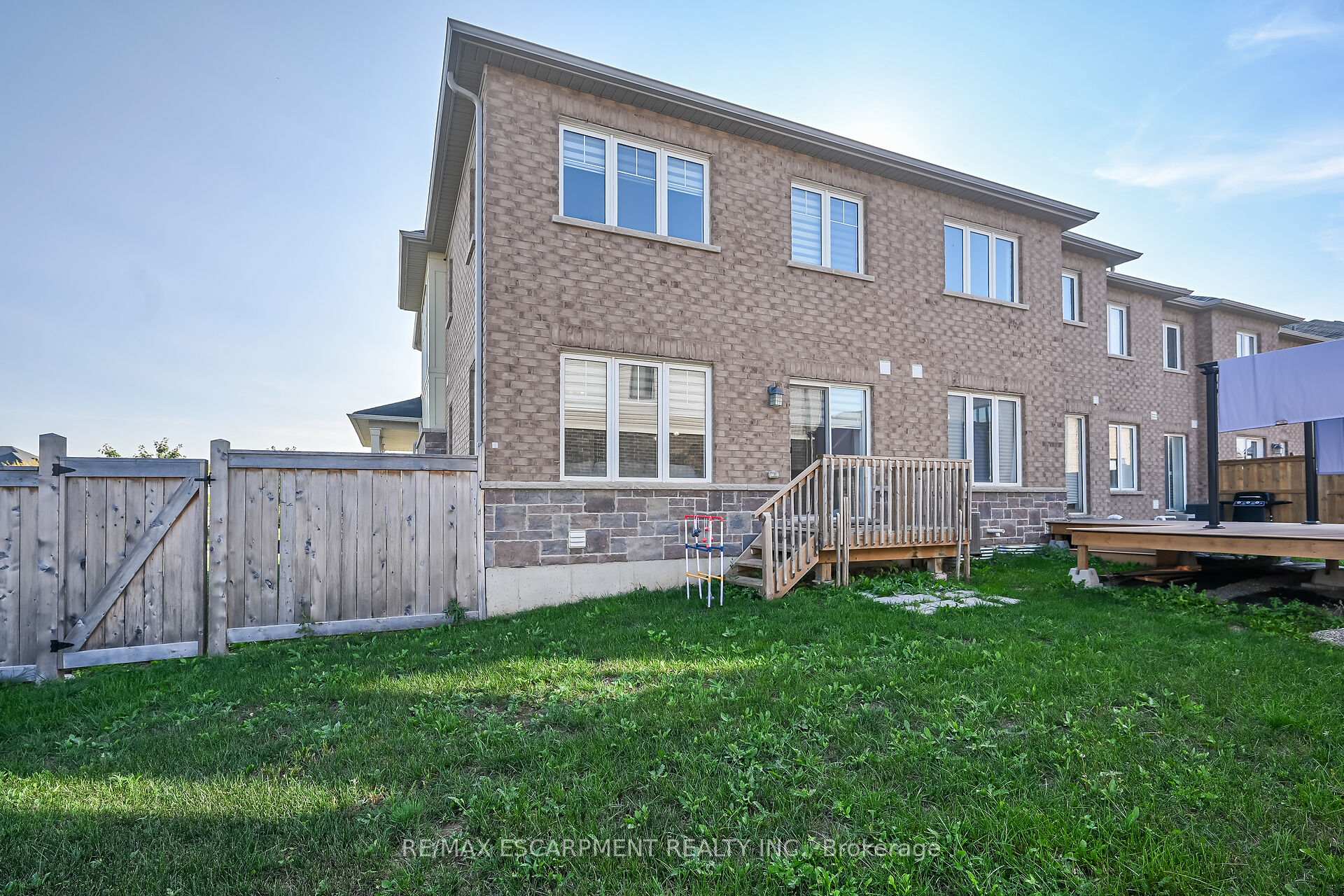 Photo 44 of 164 MacLachlan Avenue, Haldimand — HOMEH