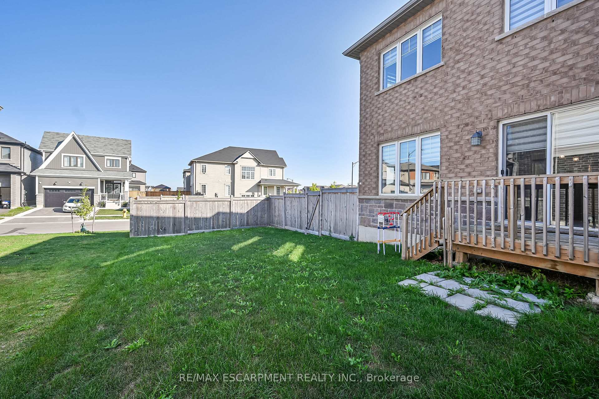 Photo 31 of 164 MacLachlan Avenue, Haldimand — HOMEH