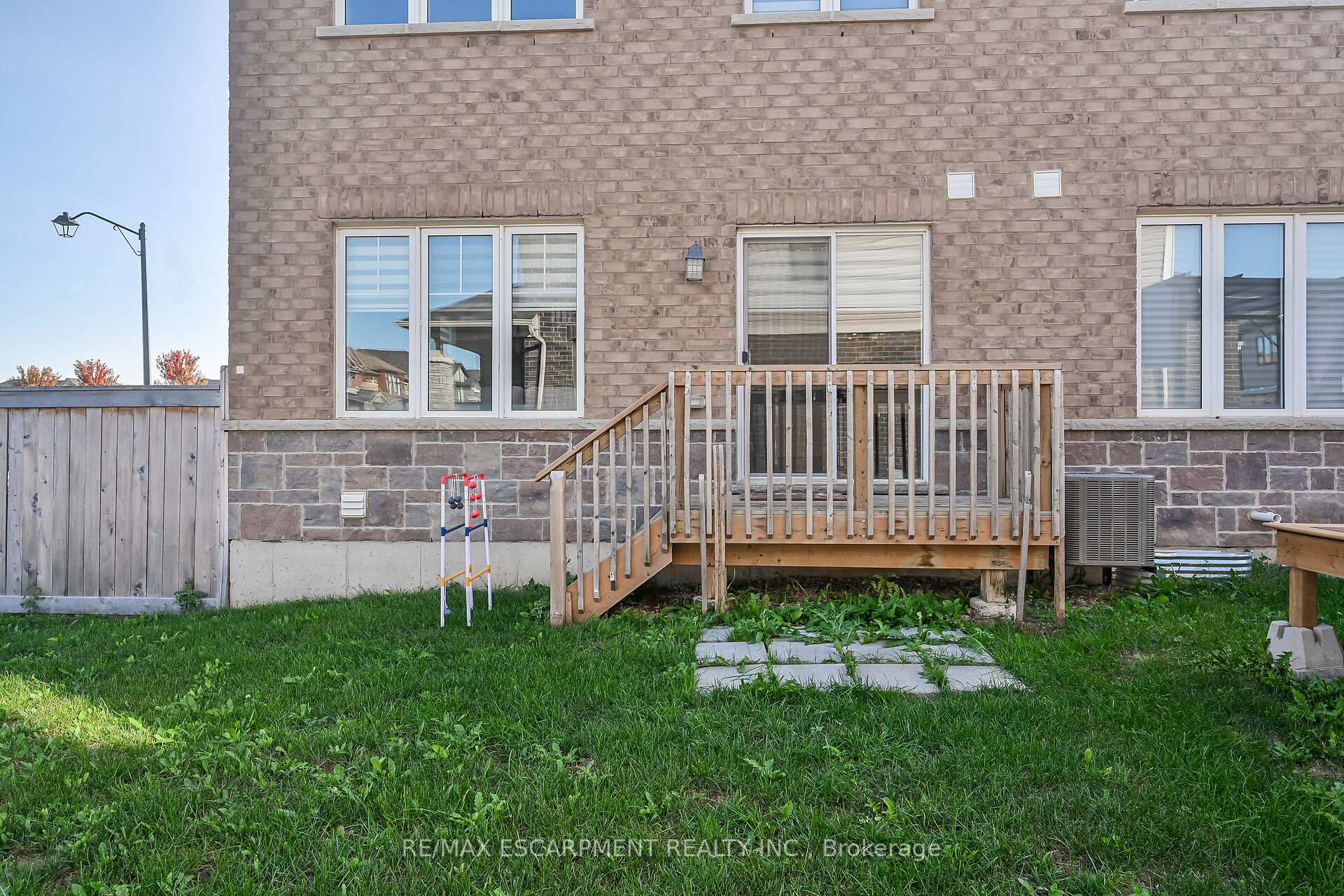 Photo 37 of 164 MacLachlan Avenue, Haldimand — HOMEH