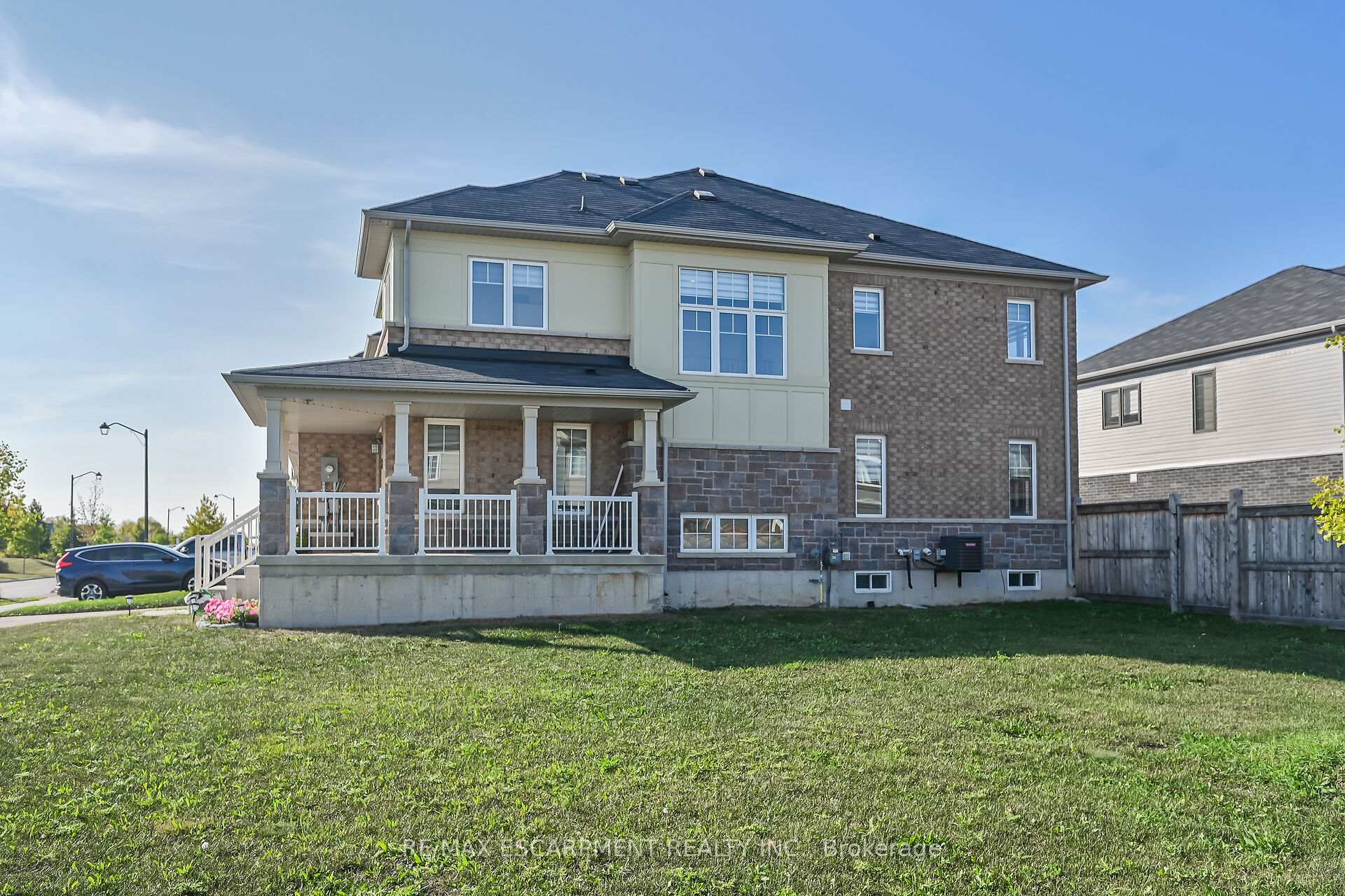 Photo 36 of 164 MacLachlan Avenue, Haldimand — HOMEH