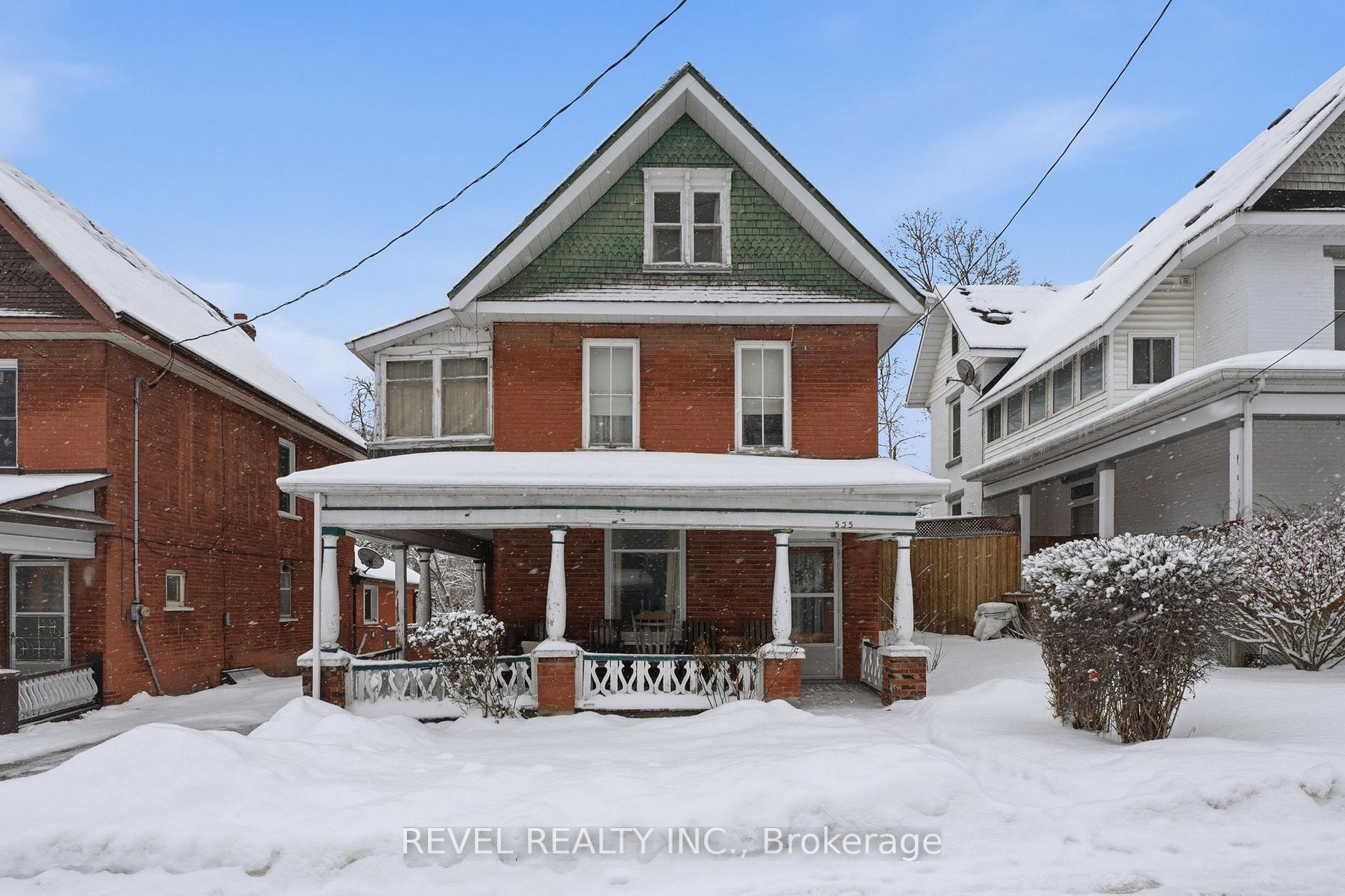 Front of 535 Park Street N