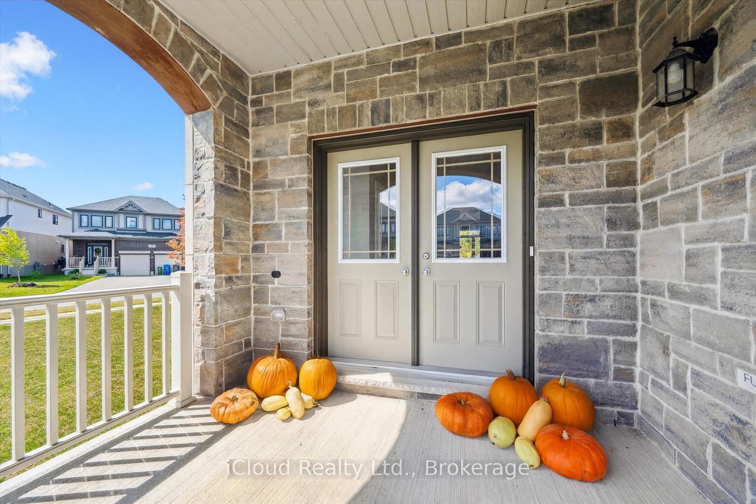 Photo 22 of 18 Everton Drive, Guelph, Clairfields/Hanlon Business Park — HOMEH