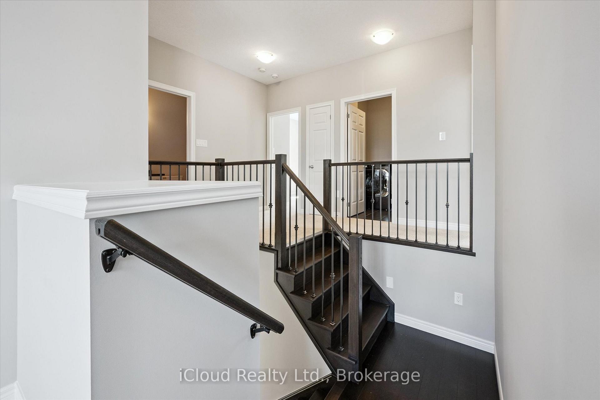 Photo 2 of 18 Everton Drive, Guelph, Clairfields/Hanlon Business Park — HOMEH