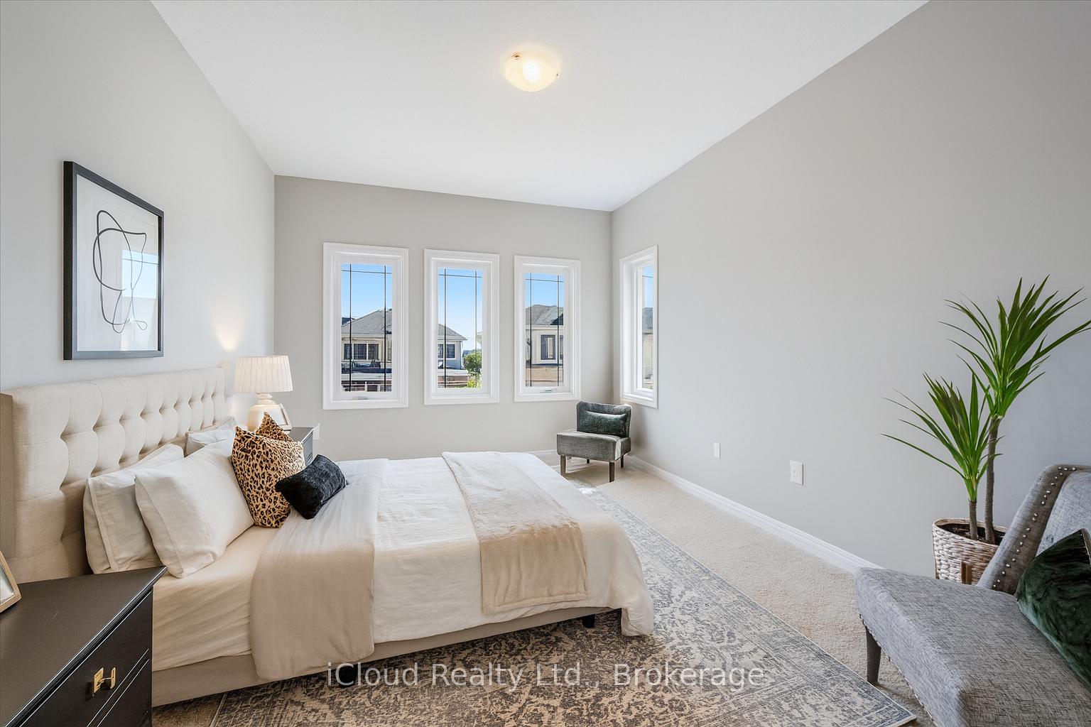 Photo 3 of 18 Everton Drive, Guelph, Clairfields/Hanlon Business Park — HOMEH
