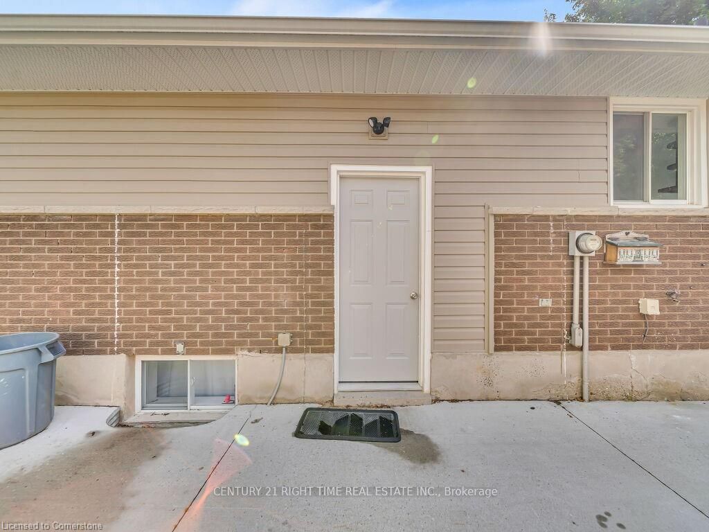 Photo 29 of 184 Cedarvale Crescent, Waterloo — HOMEH
