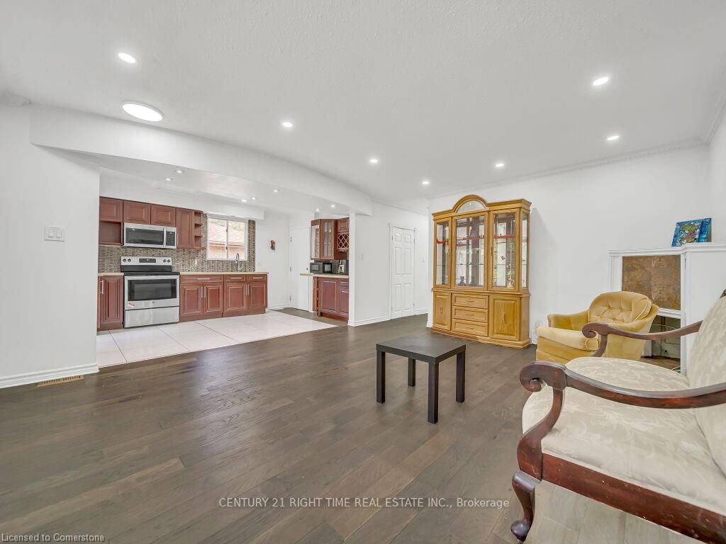 Photo 7 of 184 Cedarvale Crescent, Waterloo — HOMEH