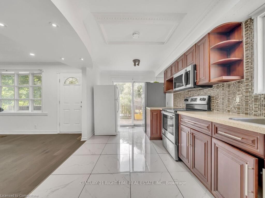 Photo 9 of 184 Cedarvale Crescent, Waterloo — HOMEH