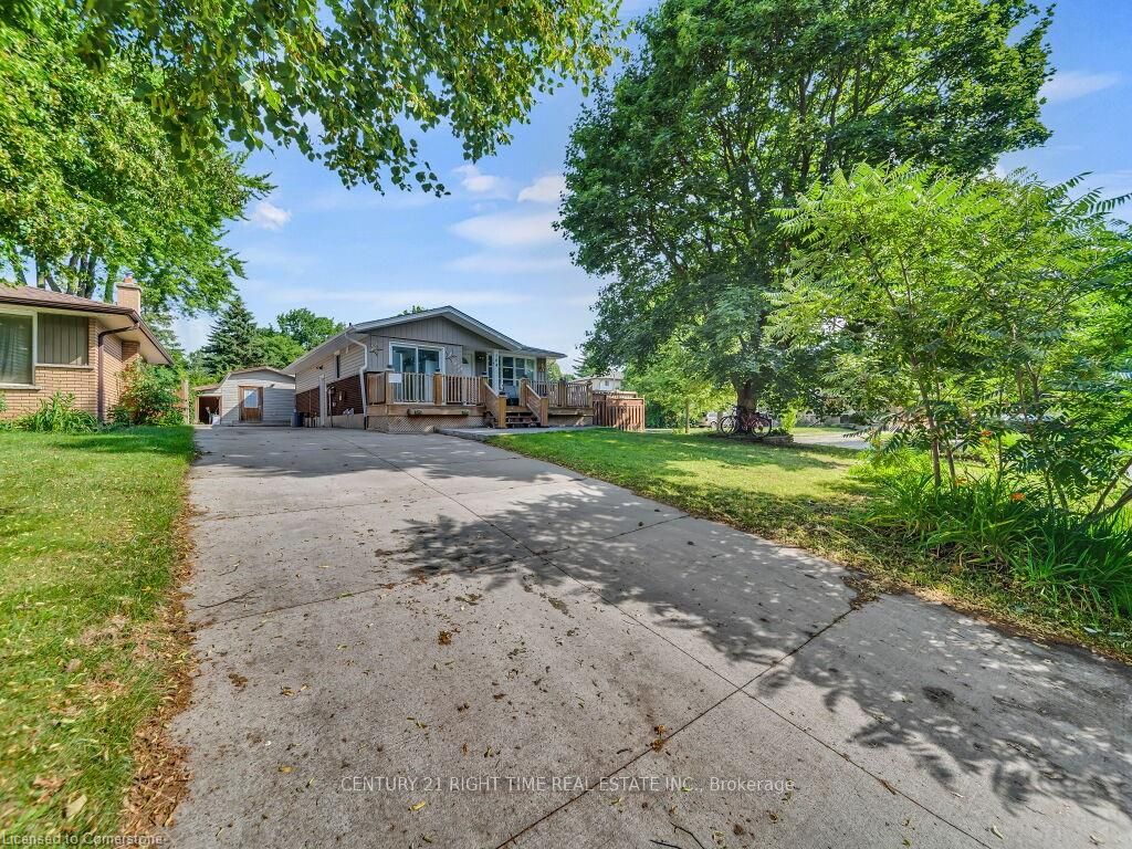 Photo 2 of 184 Cedarvale Crescent, Waterloo — HOMEH