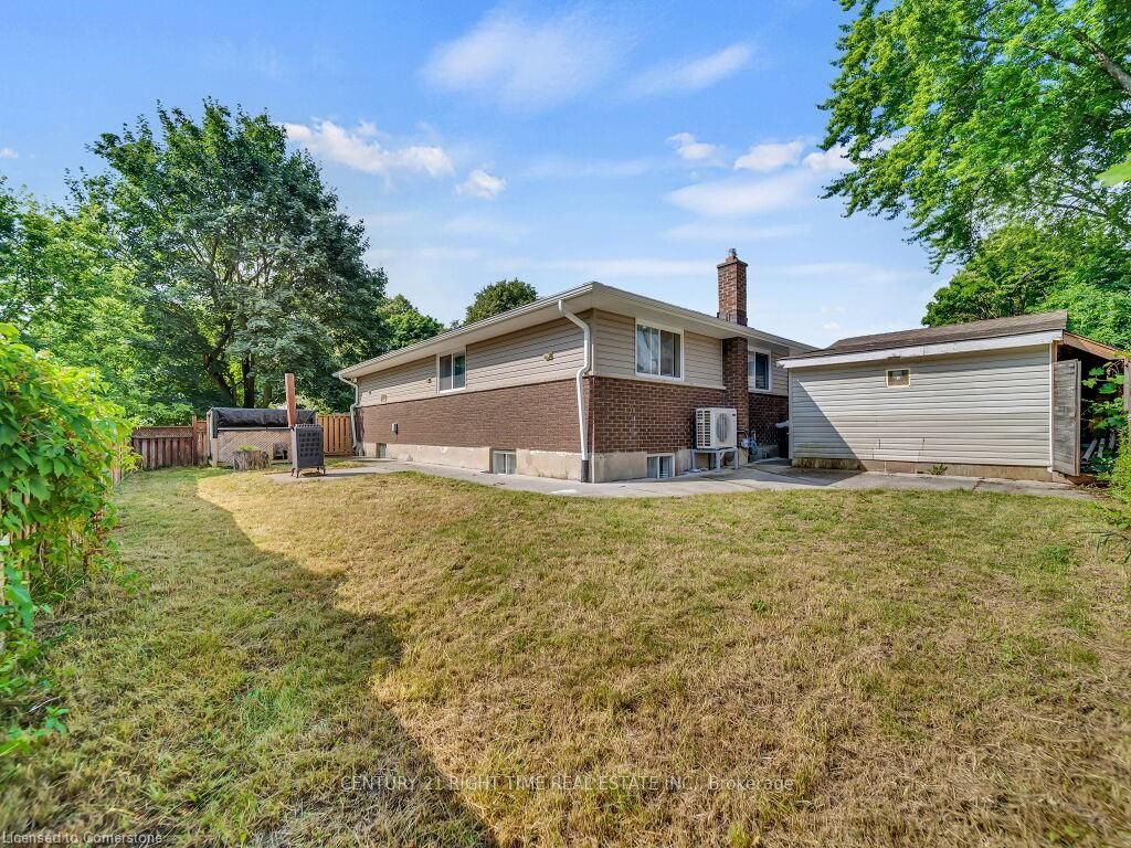Photo 30 of 184 Cedarvale Crescent, Waterloo — HOMEH