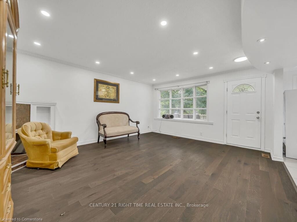 Photo 8 of 184 Cedarvale Crescent, Waterloo — HOMEH