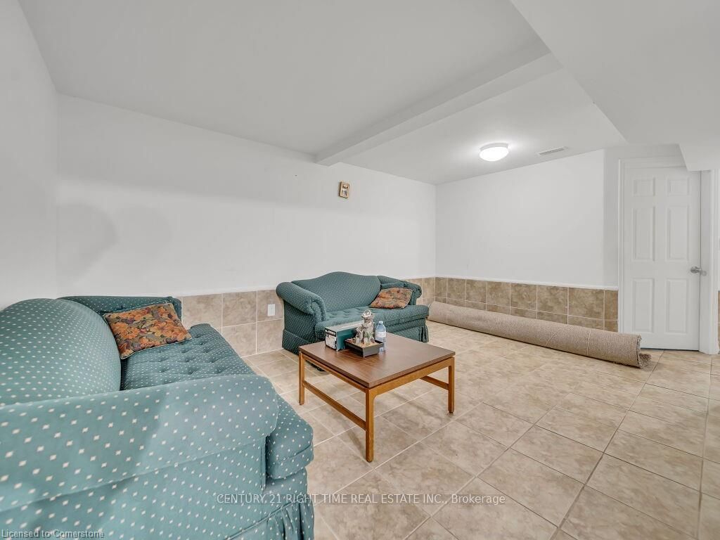 Photo 21 of 184 Cedarvale Crescent, Waterloo — HOMEH