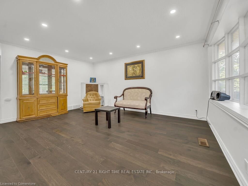 Photo 5 of 184 Cedarvale Crescent, Waterloo — HOMEH