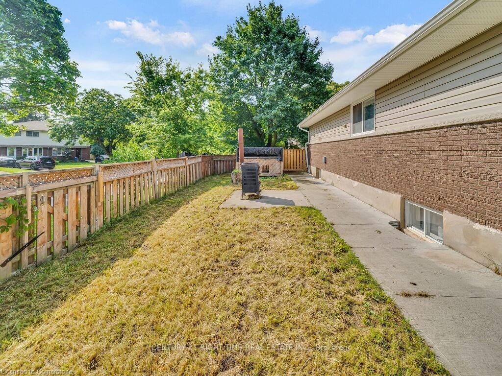 Photo 31 of 184 Cedarvale Crescent, Waterloo — HOMEH