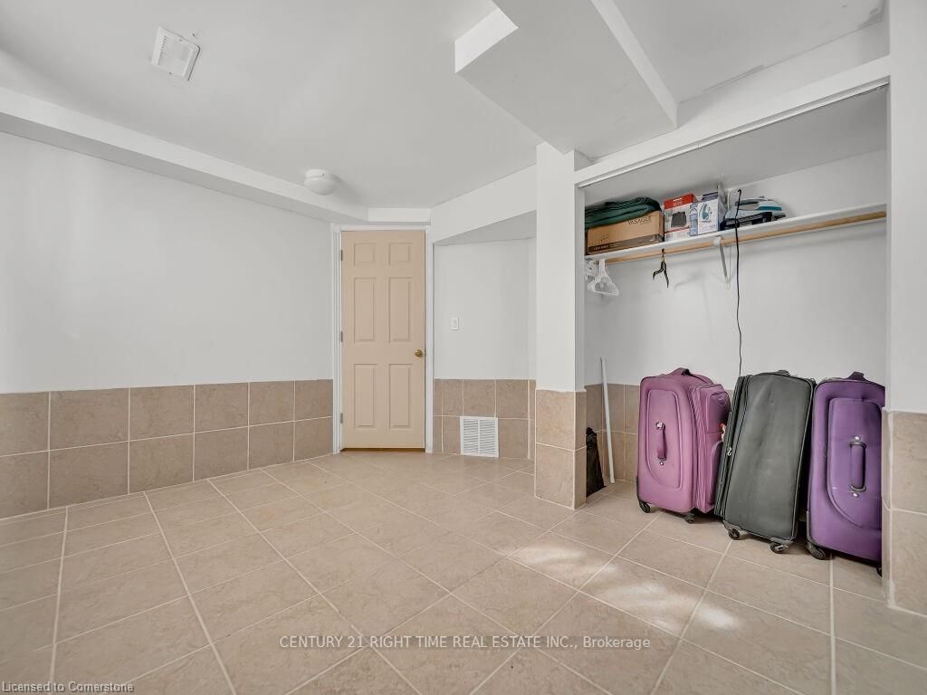 Photo 27 of 184 Cedarvale Crescent, Waterloo — HOMEH