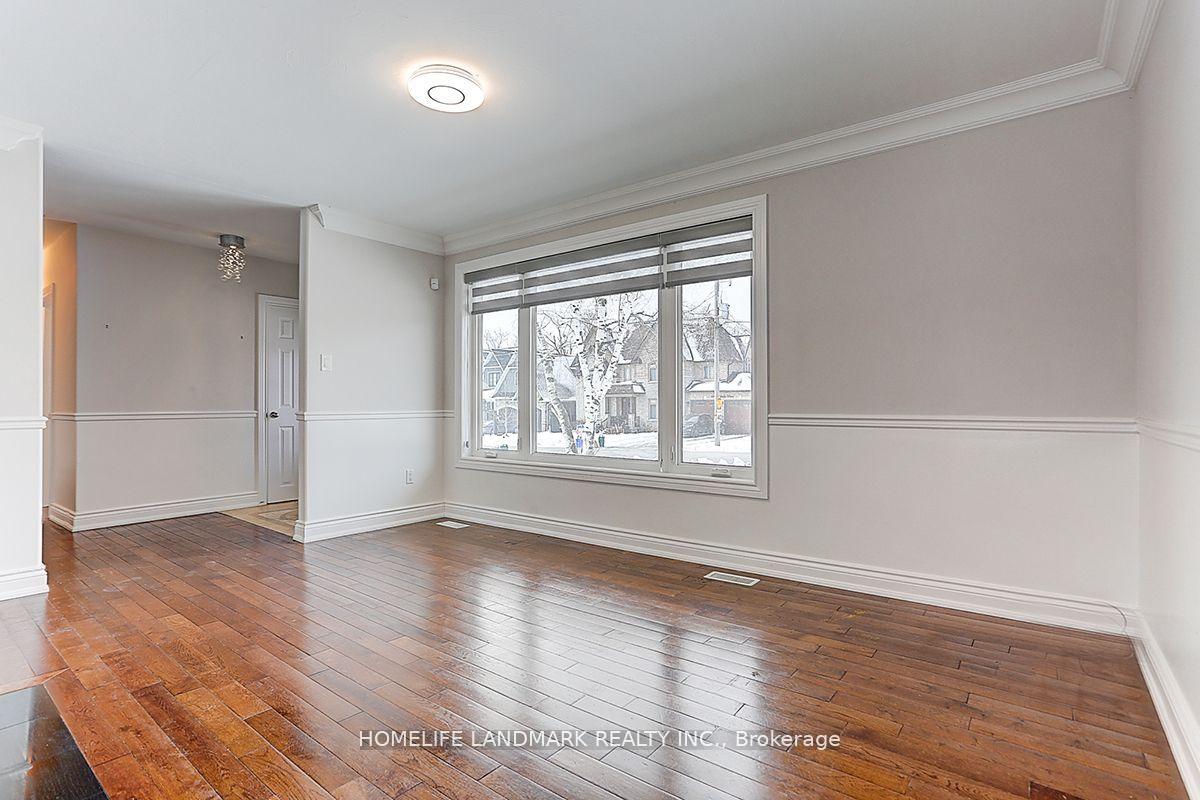Photo 3 of 29 Windridge Drive, Markham, Bullock — HOMEH