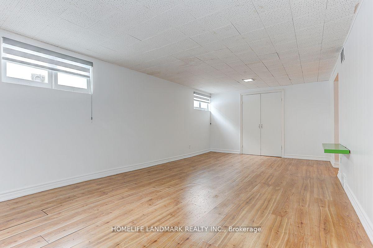 Photo 14 of 29 Windridge Drive, Markham, Bullock — HOMEH