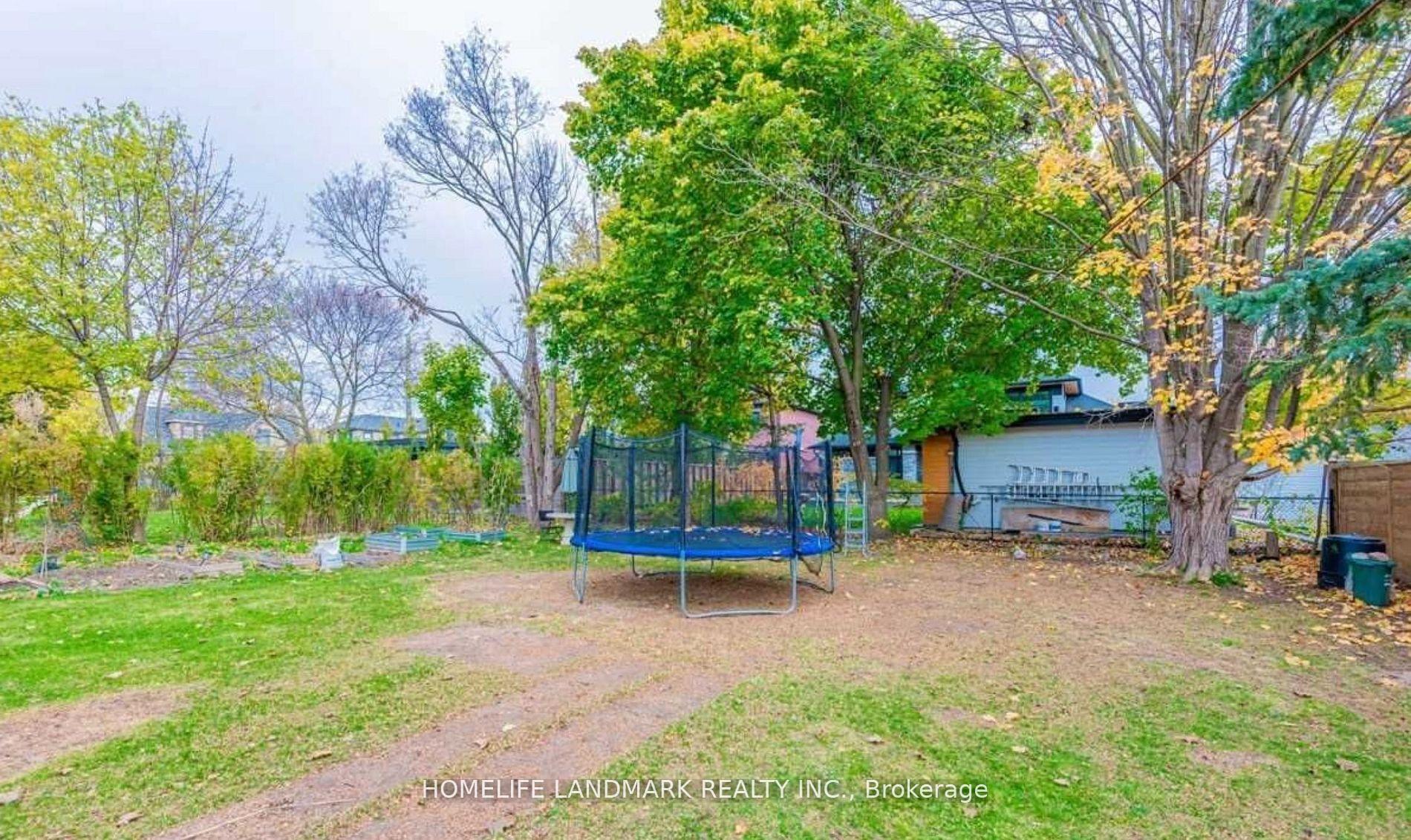 Photo 10 of 29 Windridge Drive, Markham, Bullock — HOMEH