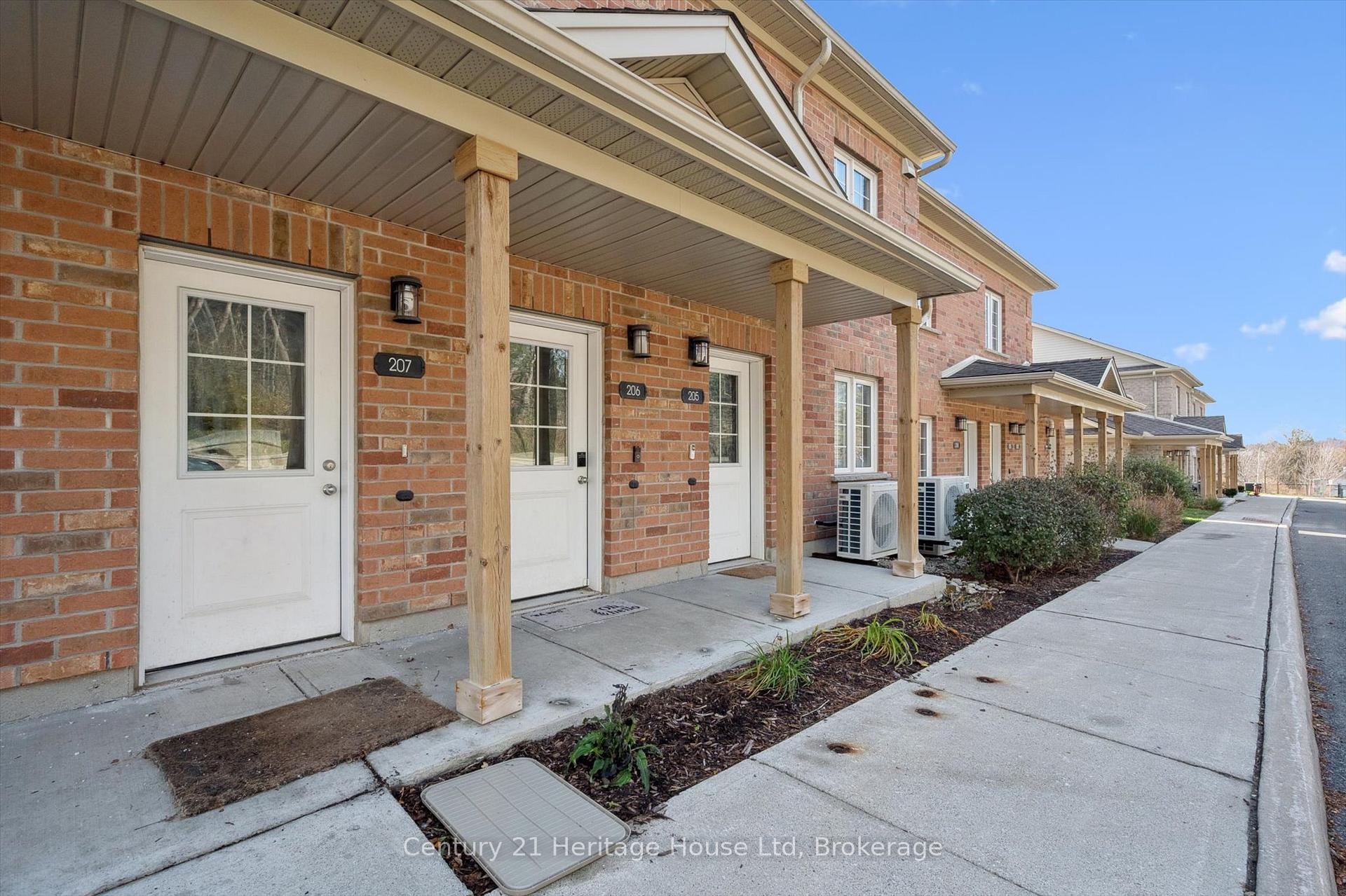 Front of Unit 207, 7 Cityview Drive S