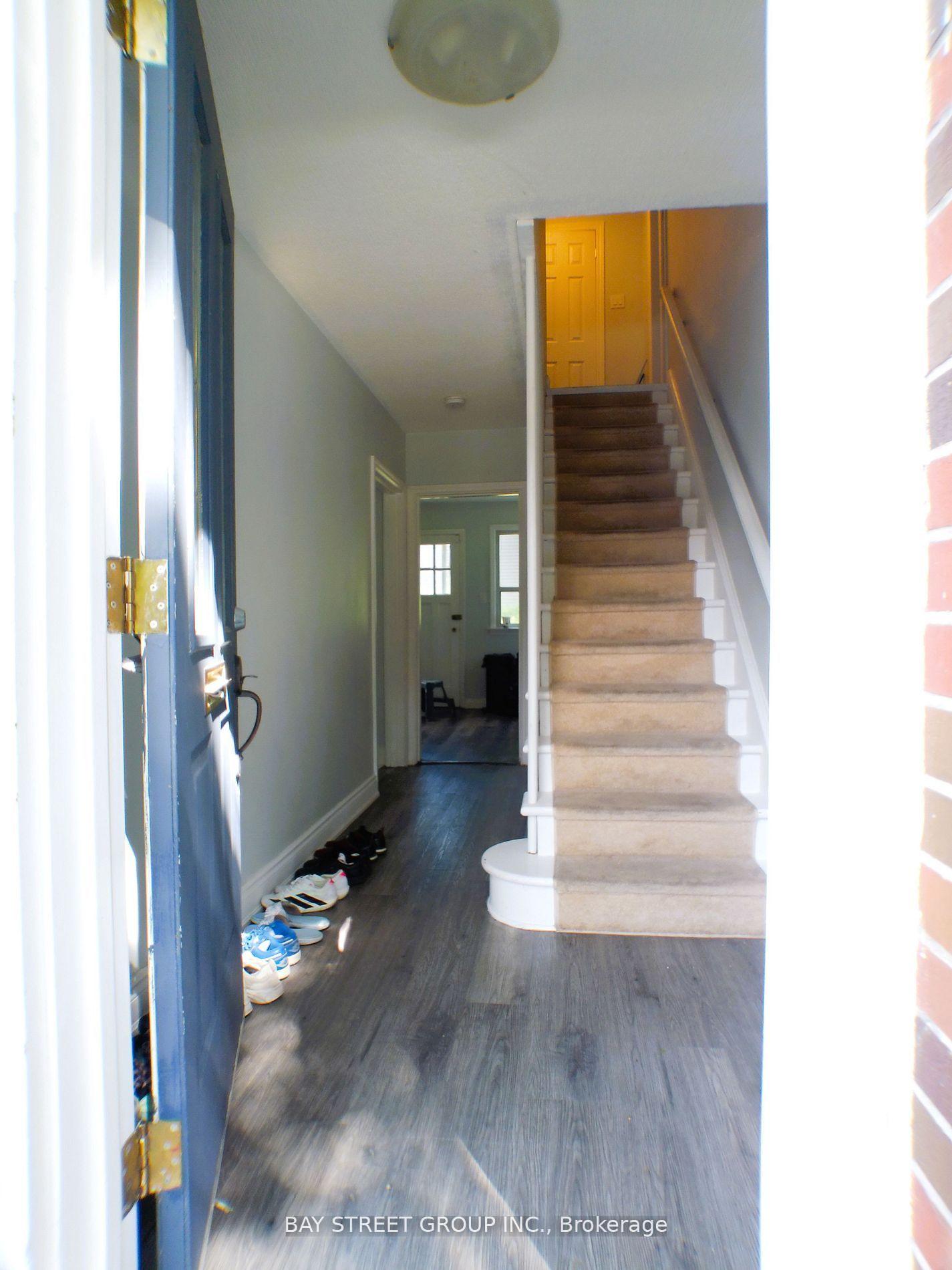 Photo 3 of 60 Mary Street, Brampton, Downtown Brampton — HOMEH
