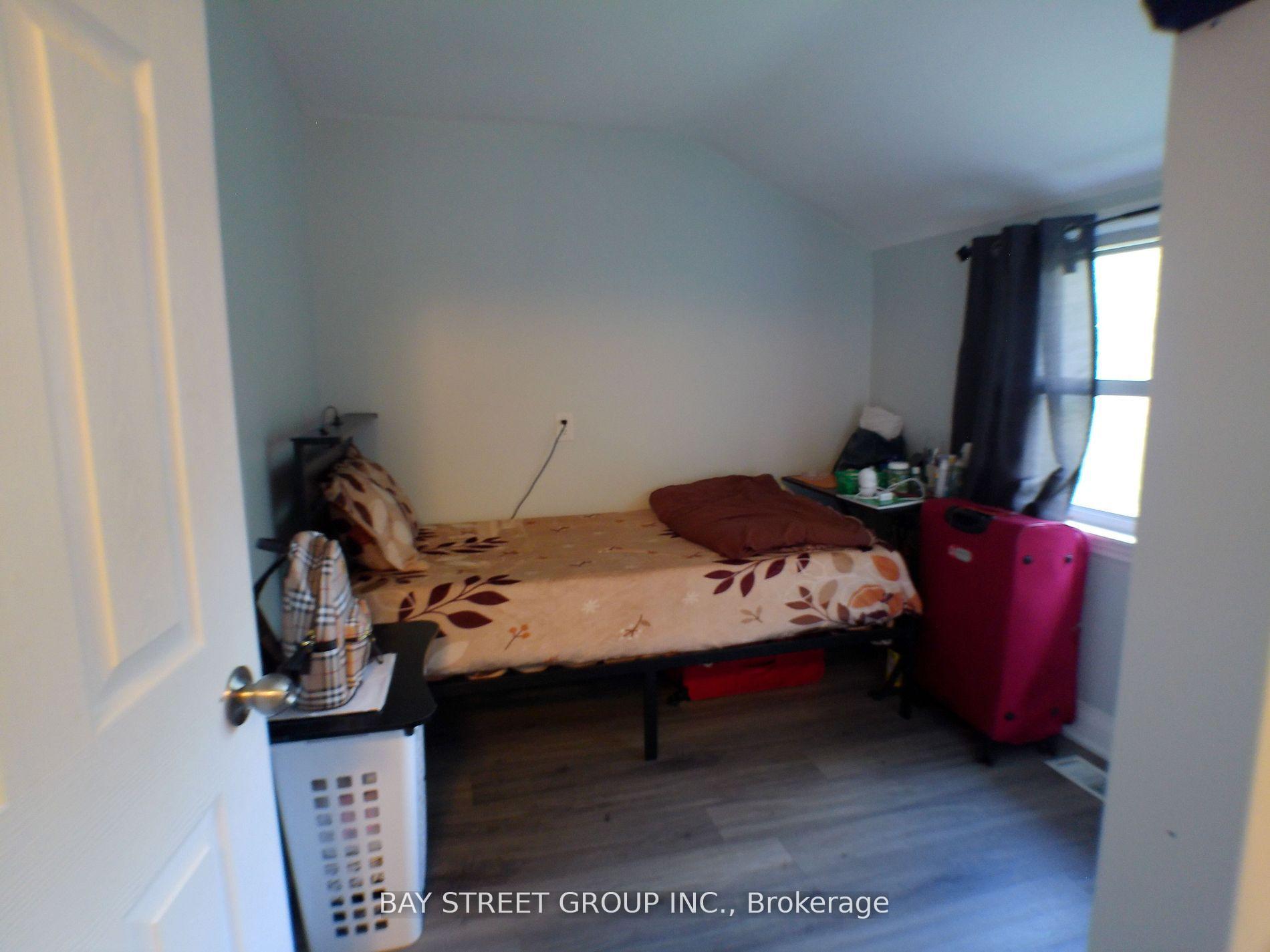 Photo 8 of 60 Mary Street, Brampton, Downtown Brampton — HOMEH