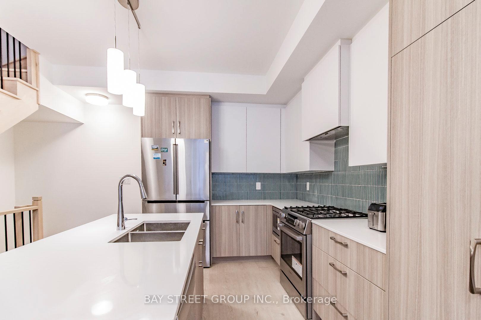 Photo 6 of Unit (Second Level), 114 Alton Crescent, Vaughan, Uplands — HOMEH