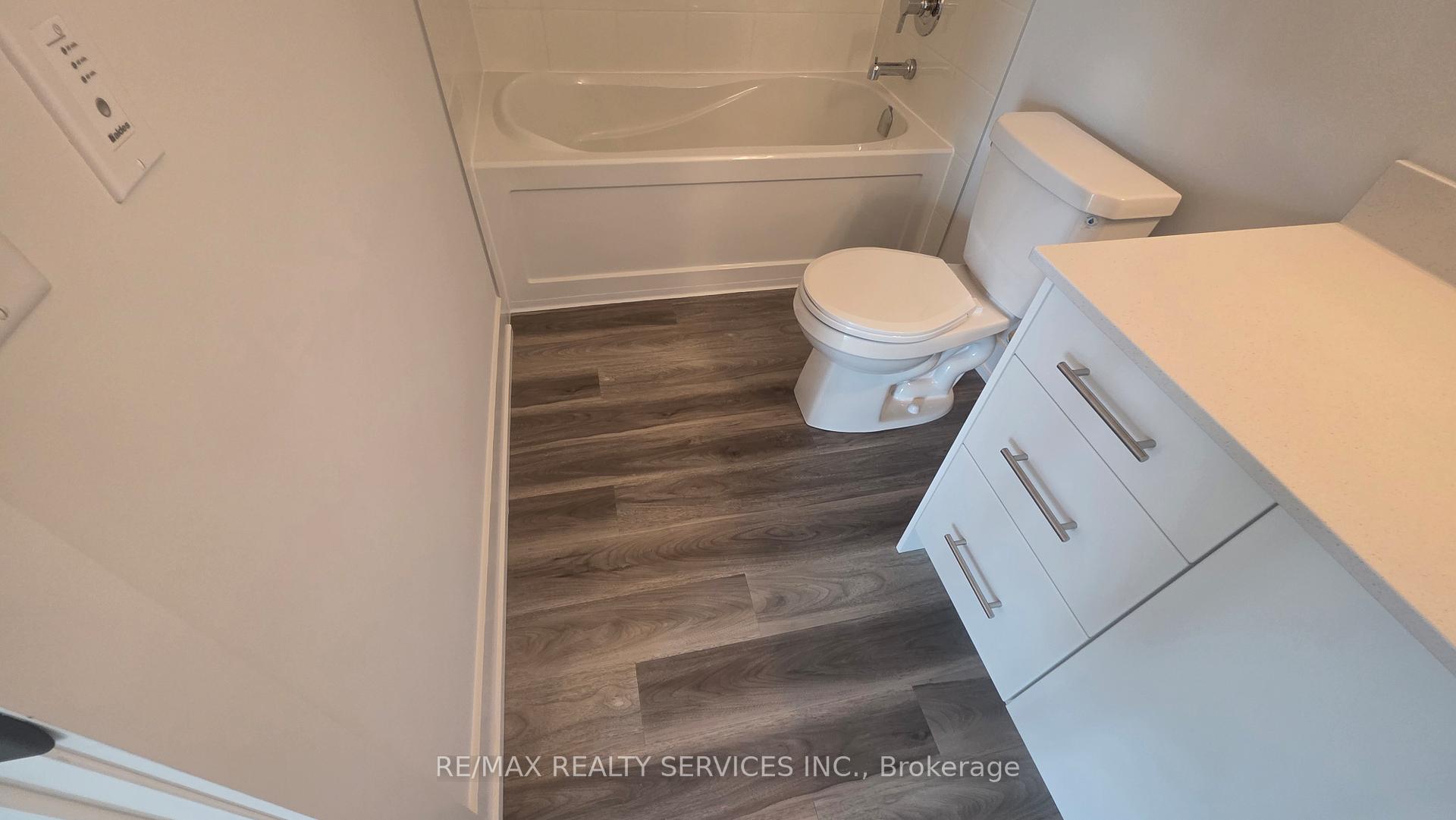 Photo 6 of Unit 411, 1100 Lackner Place, Kitchener — HOMEH