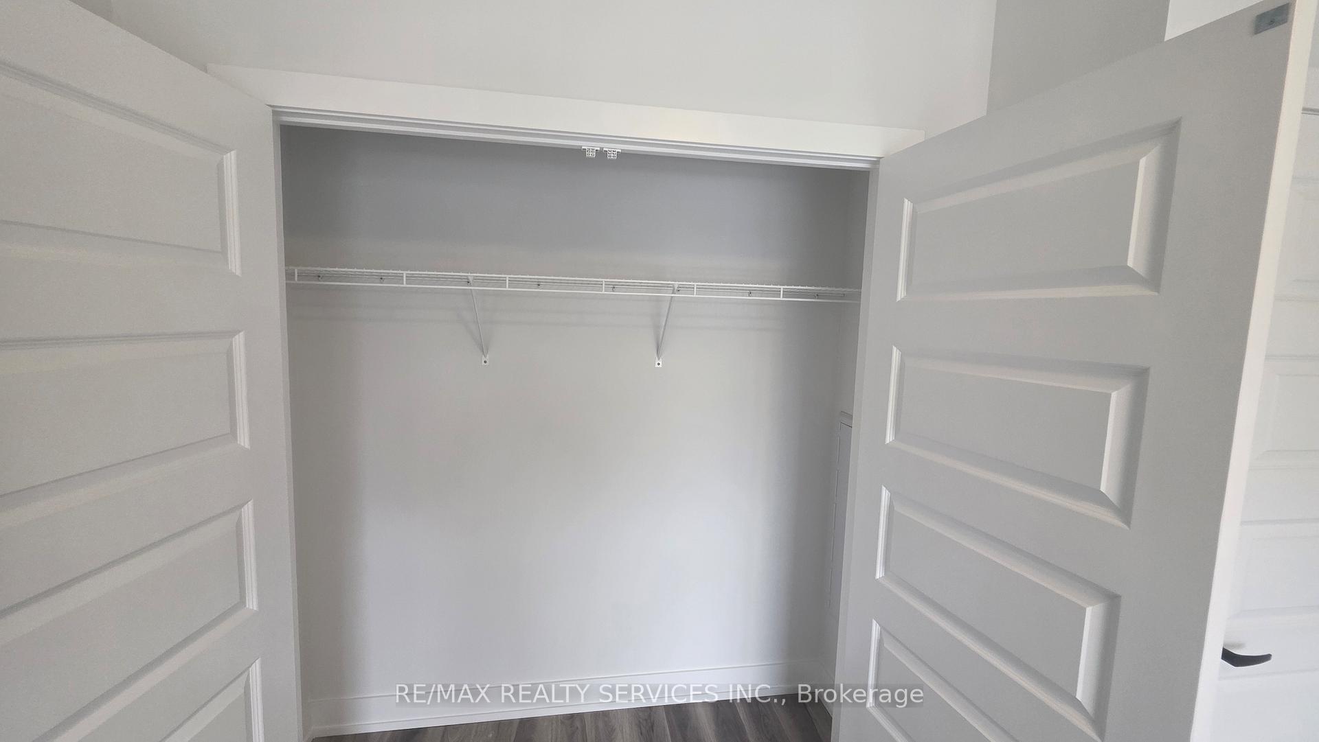 Photo 12 of Unit 411, 1100 Lackner Place, Kitchener — HOMEH