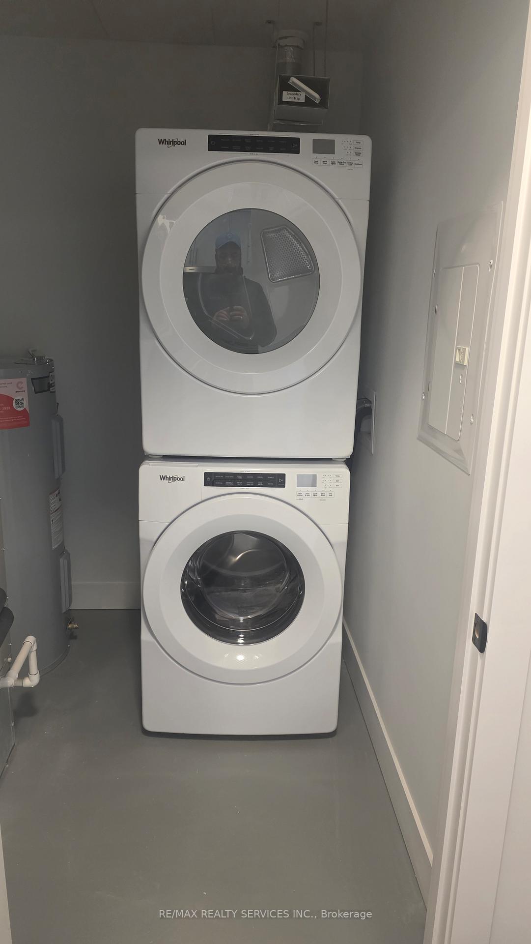 Photo 14 of Unit 411, 1100 Lackner Place, Kitchener — HOMEH