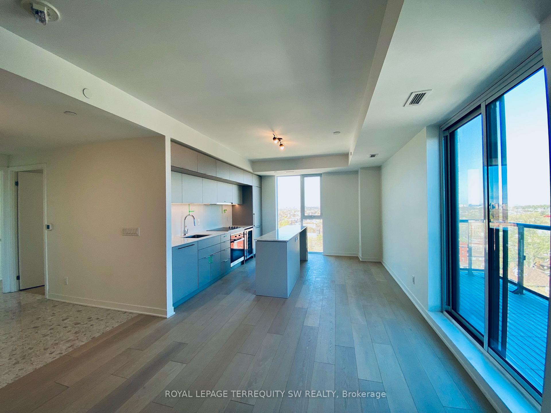 Photo 16 of Unit 1201, 185 Alberta Avenue, Toronto, Oakwood Village — HOMEH