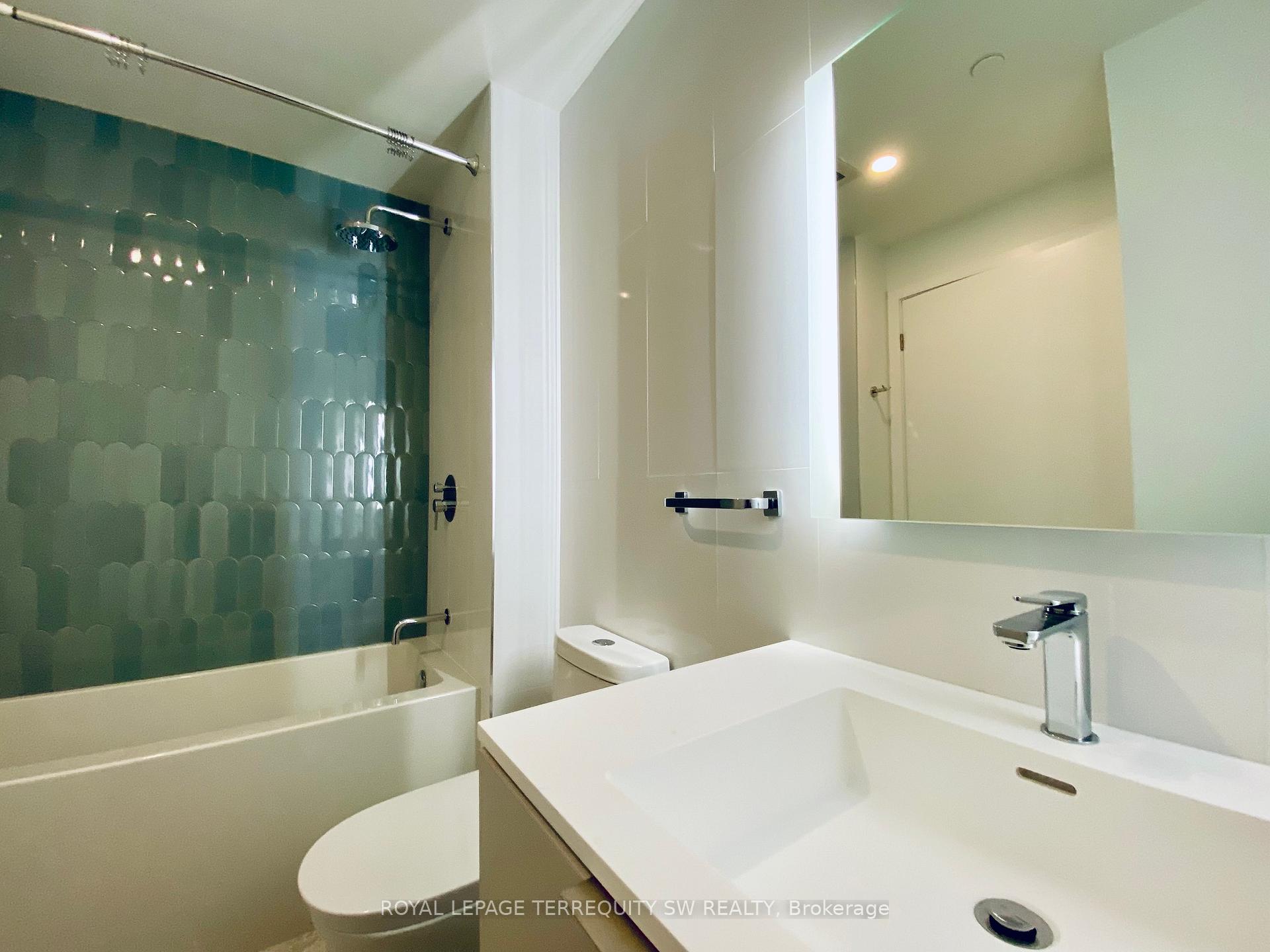 Photo 3 of Unit 1201, 185 Alberta Avenue, Toronto, Oakwood Village — HOMEH