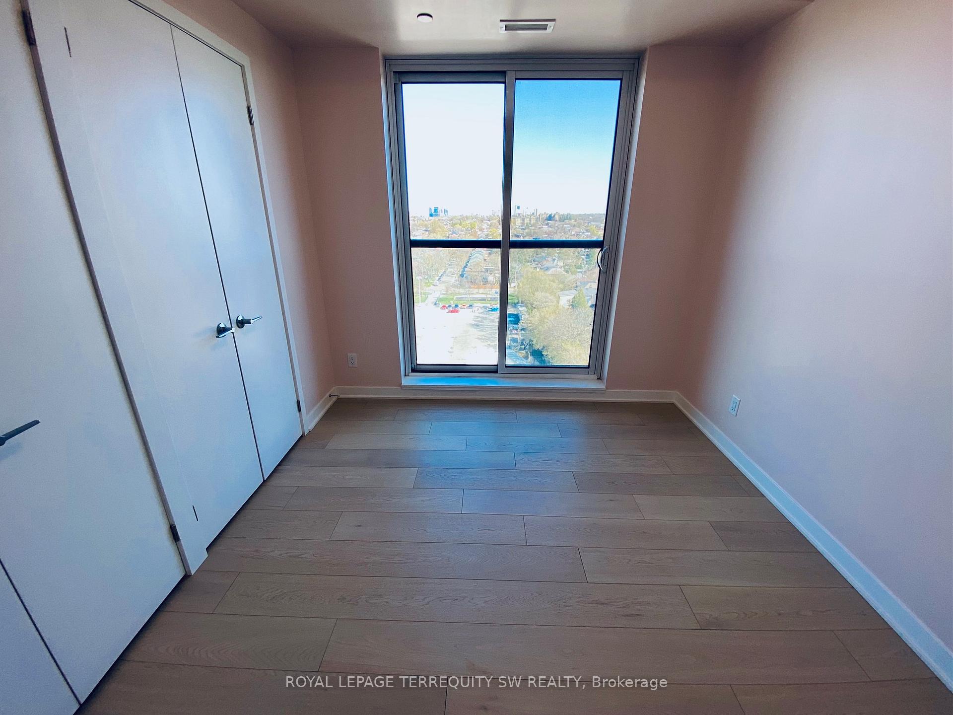 Photo 6 of Unit 1201, 185 Alberta Avenue, Toronto, Oakwood Village — HOMEH