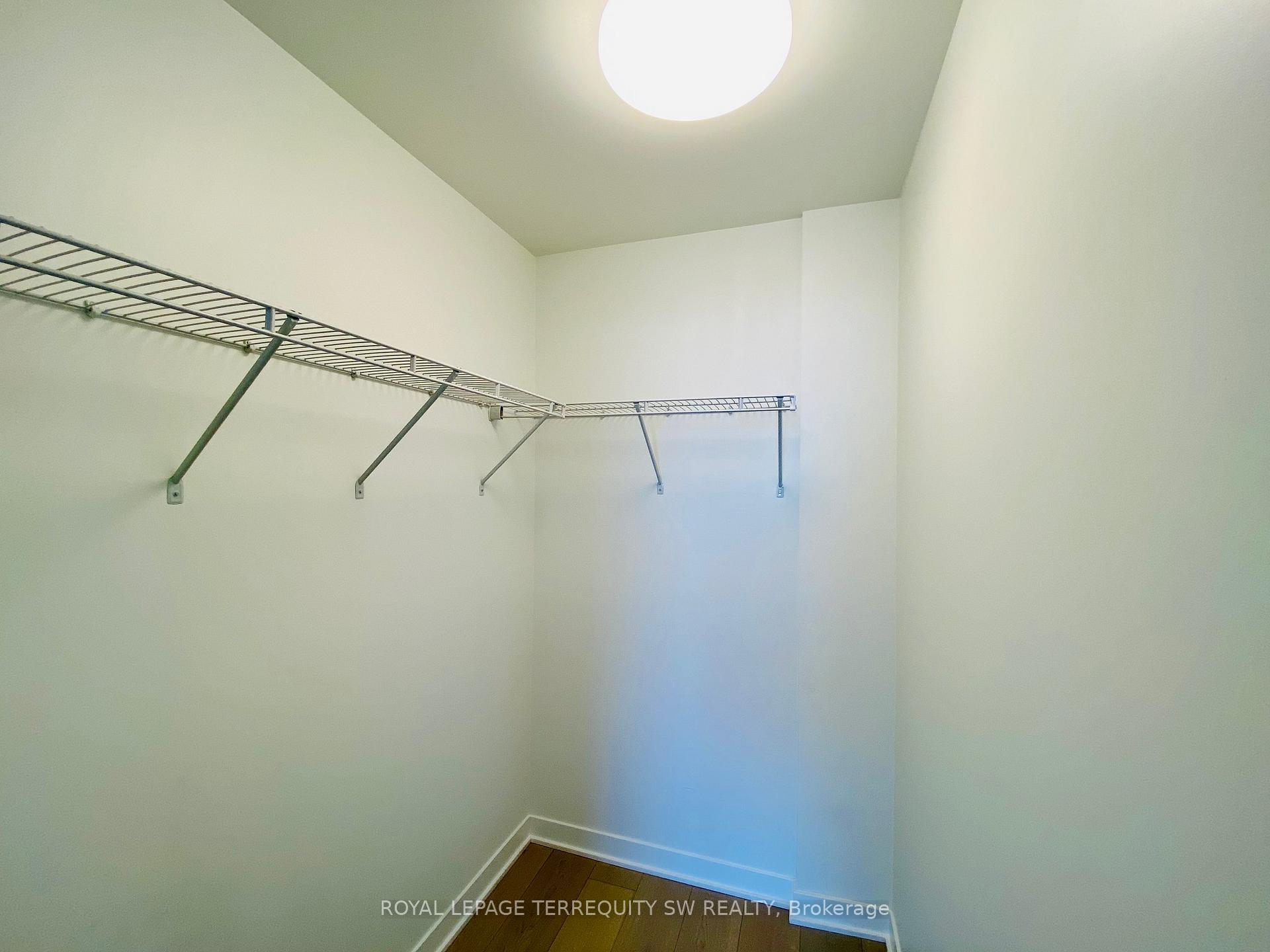 Photo 8 of Unit 1201, 185 Alberta Avenue, Toronto, Oakwood Village — HOMEH