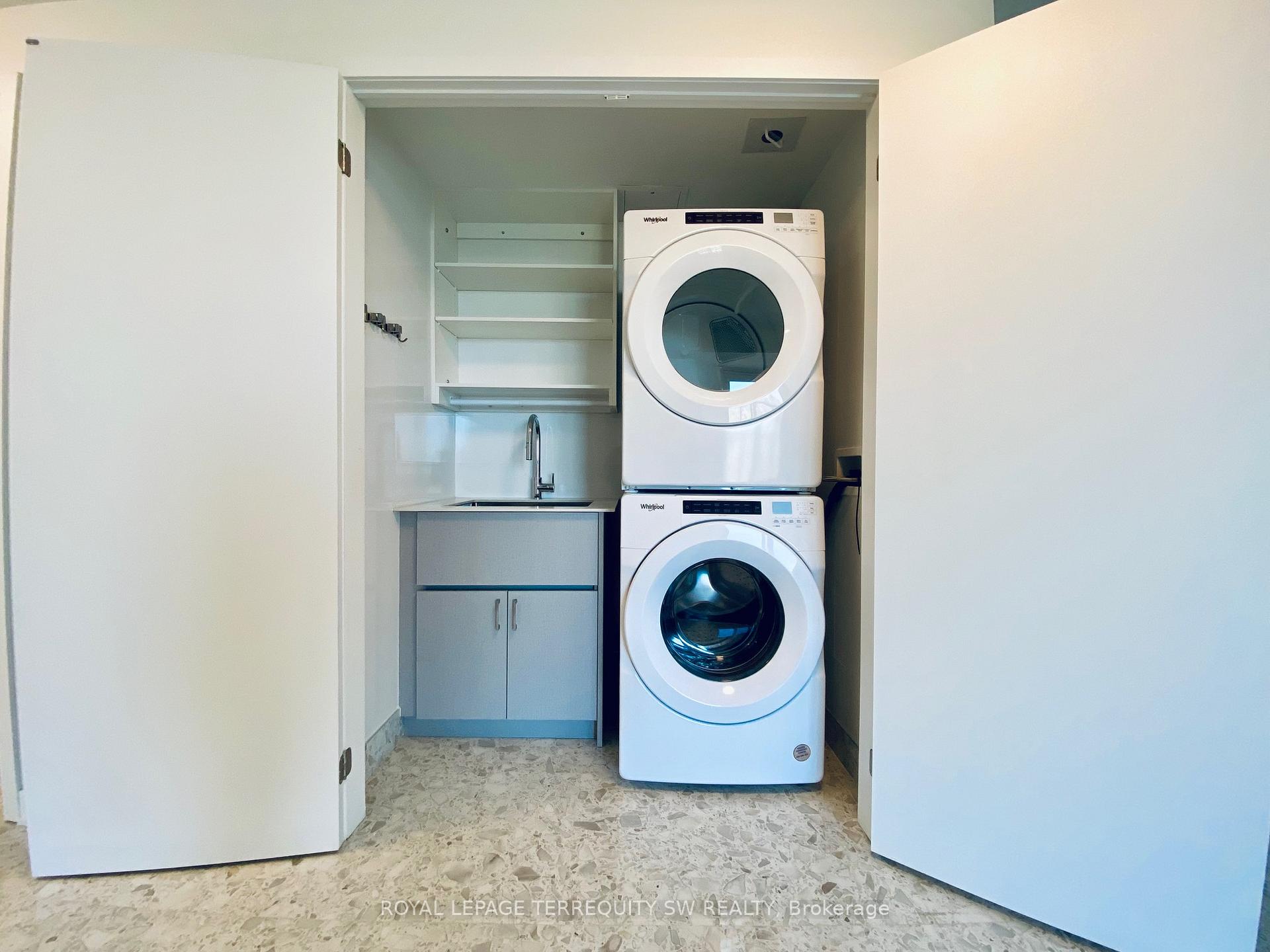 Photo 9 of Unit 1201, 185 Alberta Avenue, Toronto, Oakwood Village — HOMEH