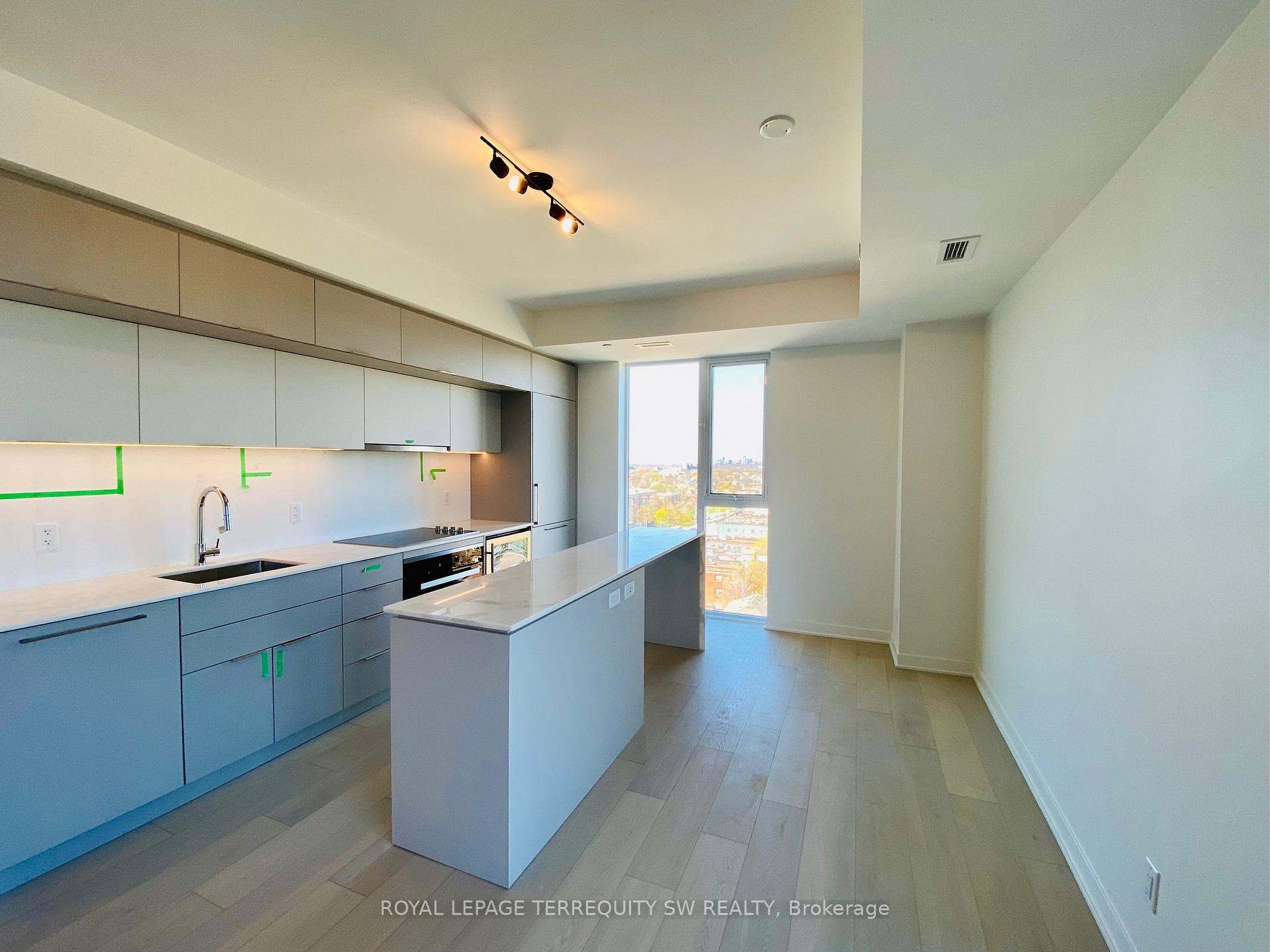 Photo 15 of Unit 1201, 185 Alberta Avenue, Toronto, Oakwood Village — HOMEH