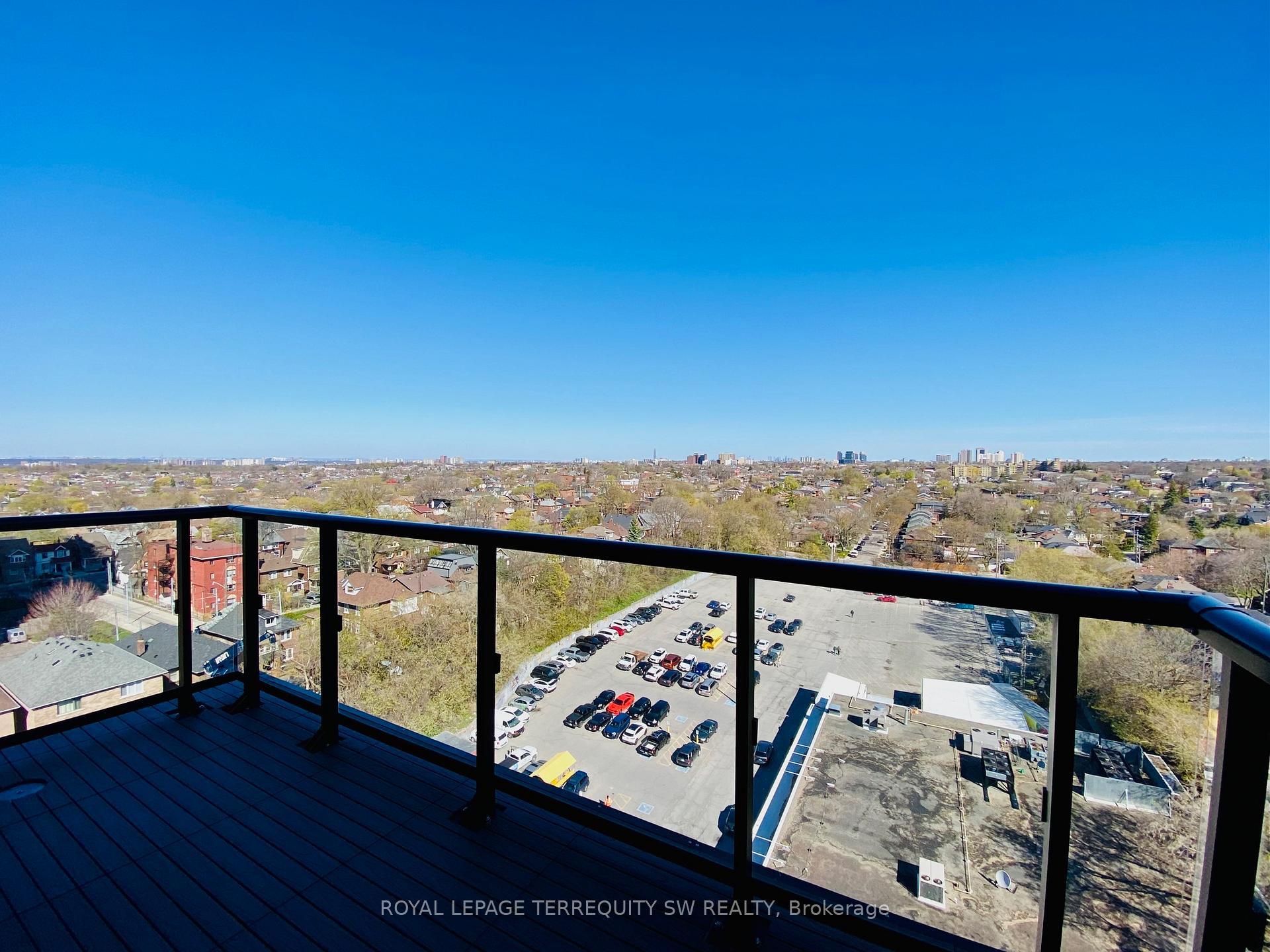 Photo 11 of Unit 1201, 185 Alberta Avenue, Toronto, Oakwood Village — HOMEH