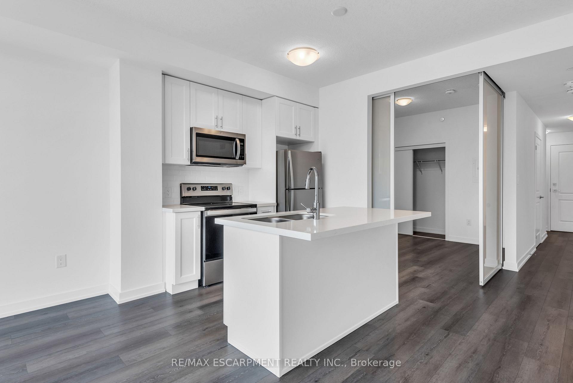 Photo 4 of Unit 220, 470 Dundas Street E, Hamilton, Waterdown — HOMEH