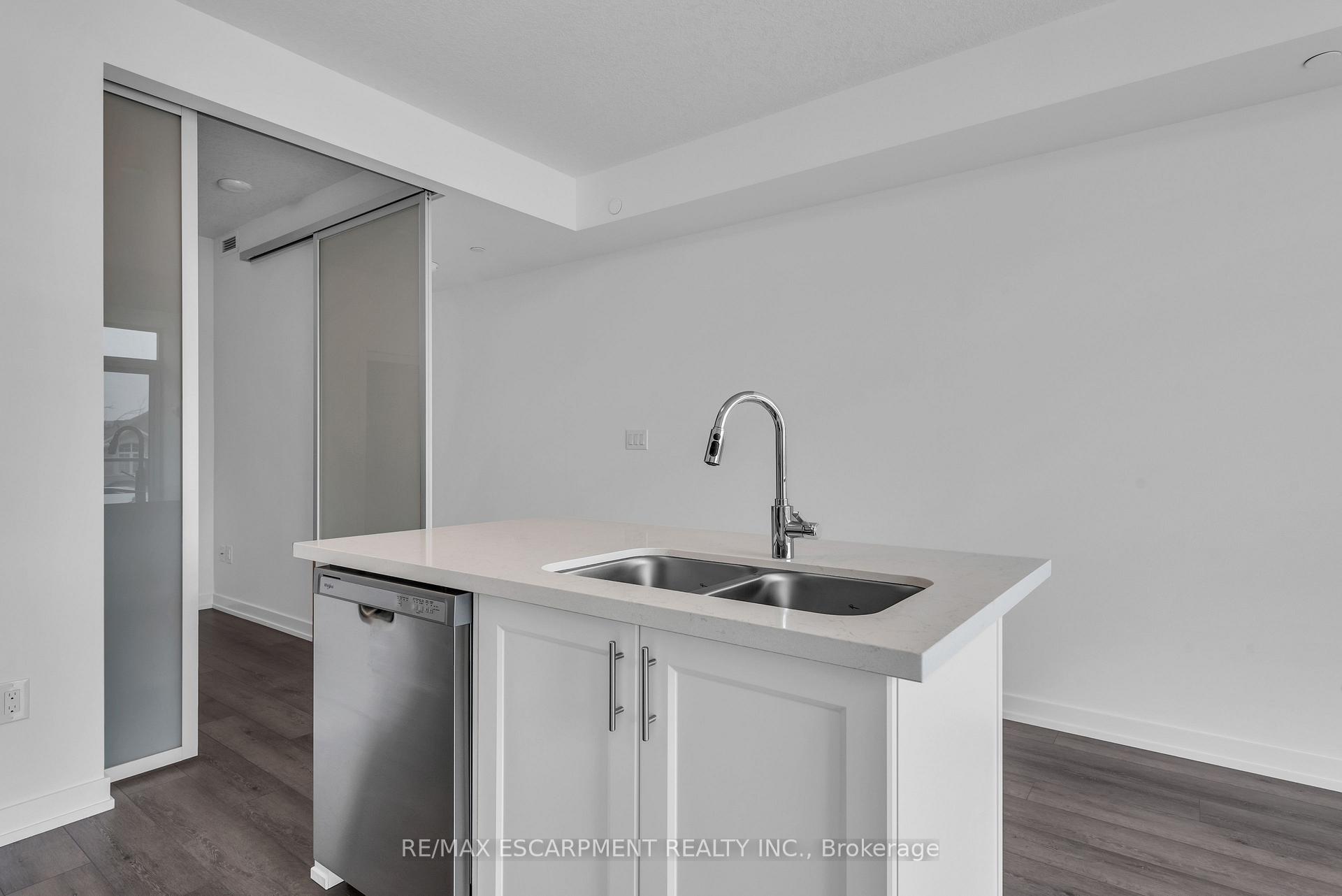 Photo 3 of Unit 220, 470 Dundas Street E, Hamilton, Waterdown — HOMEH