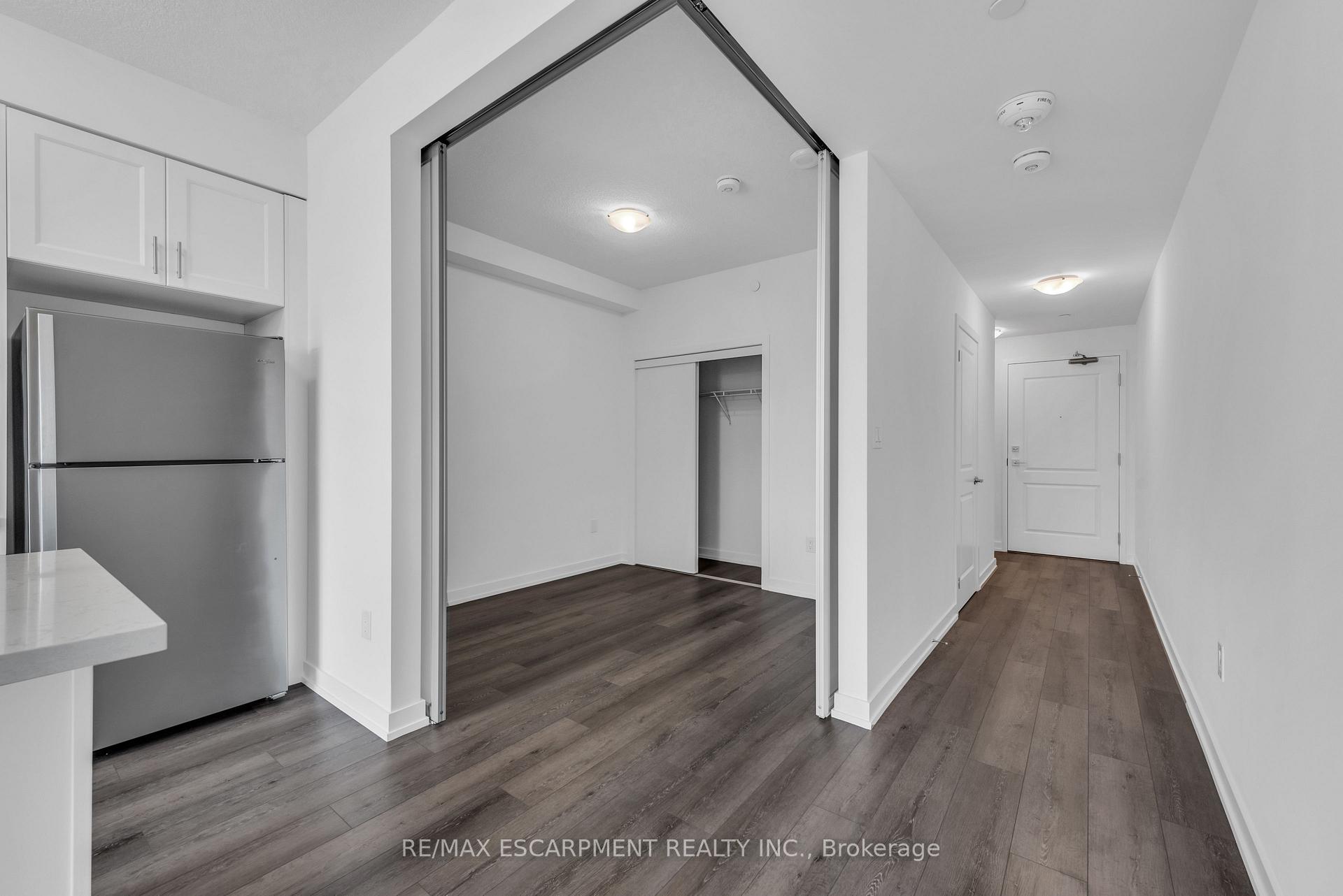 Photo 9 of Unit 220, 470 Dundas Street E, Hamilton, Waterdown — HOMEH