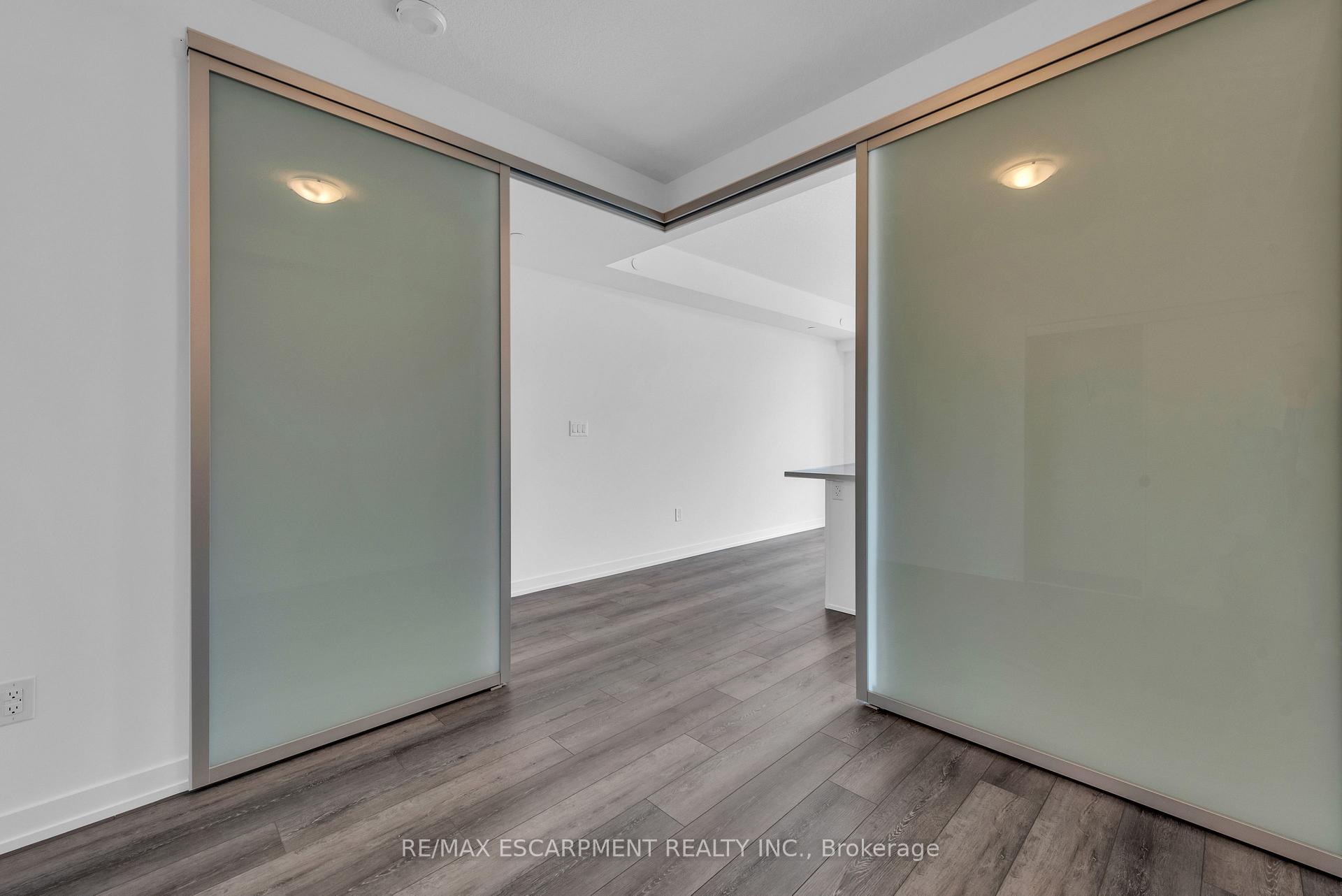 Photo 13 of Unit 220, 470 Dundas Street E, Hamilton, Waterdown — HOMEH