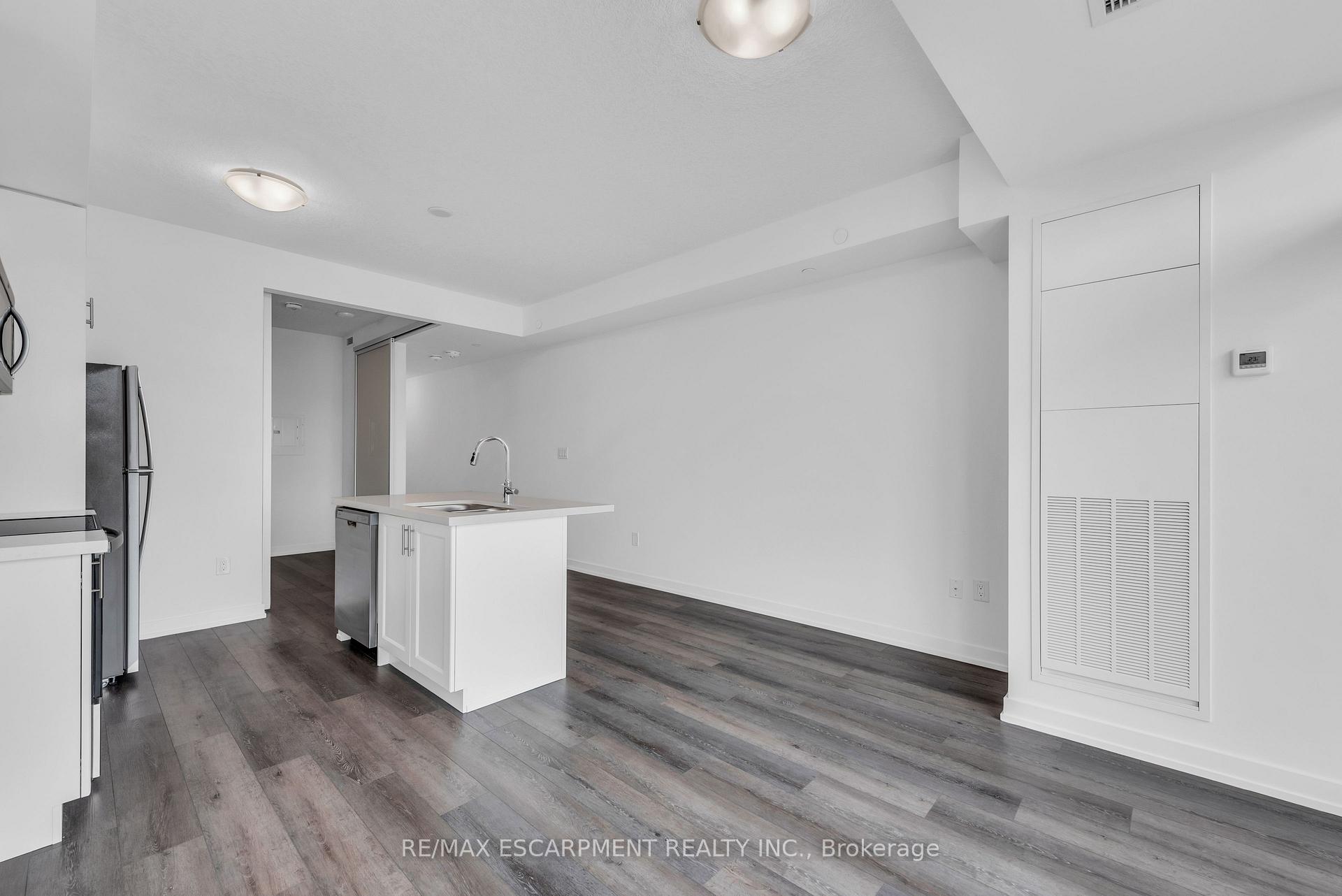 Photo 5 of Unit 220, 470 Dundas Street E, Hamilton, Waterdown — HOMEH