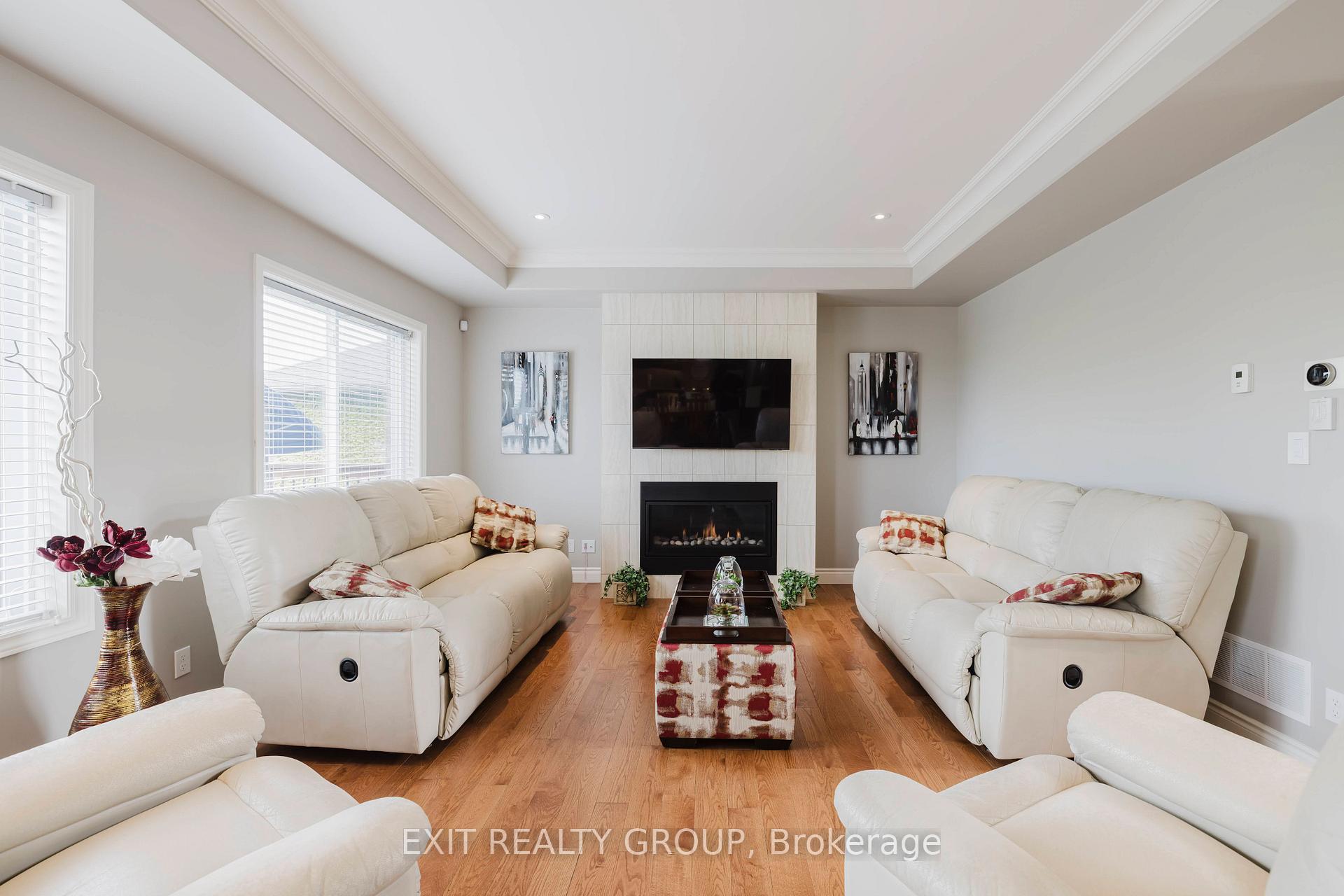 Photo 4 of 53 Hampton Ridge Drive, Belleville, Belleville Ward — HOMEH
