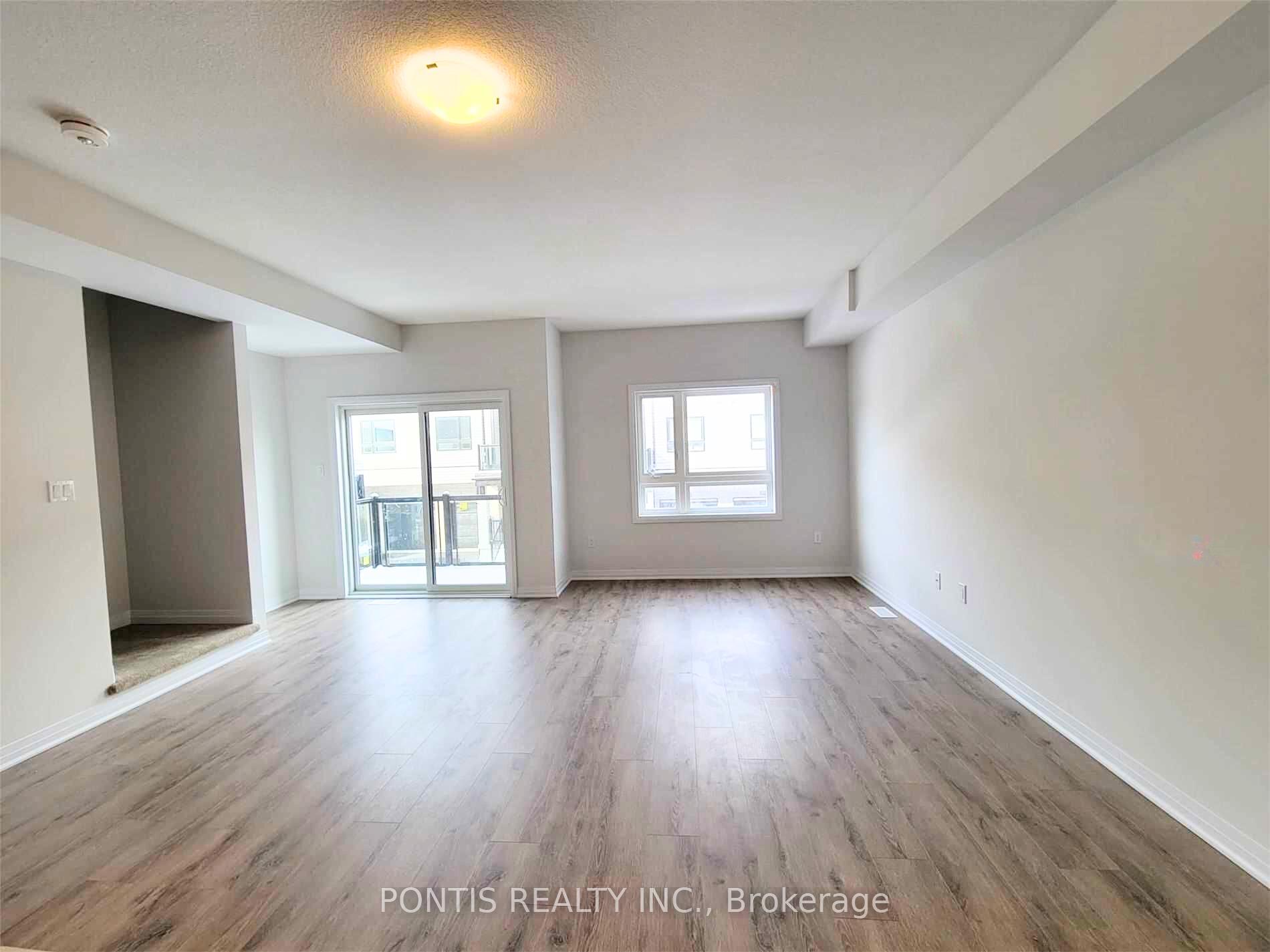 Photo 8 of Unit 42, 51 Sparrow Avenue, Cambridge, Little's Corners — HOMEH
