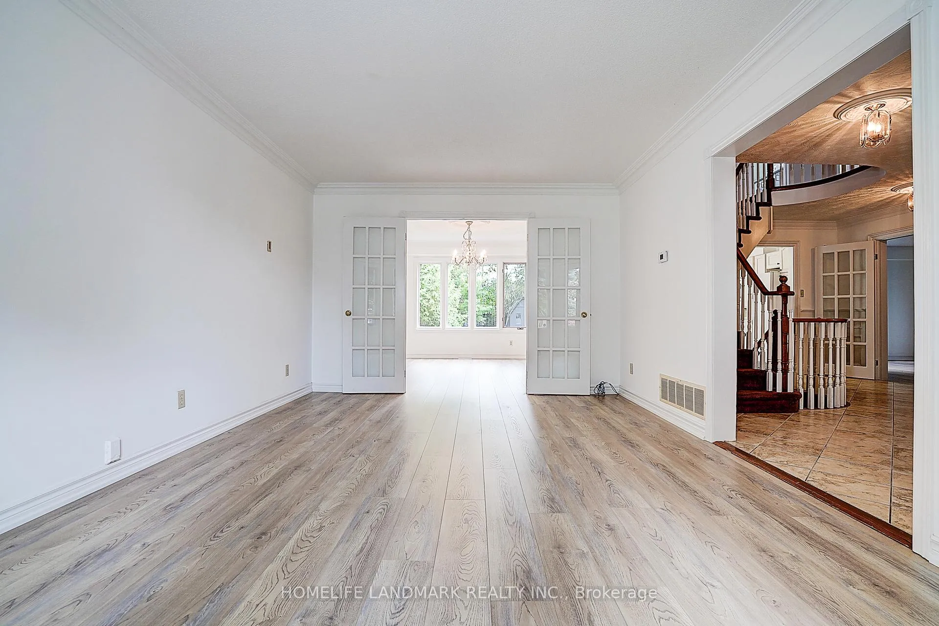 Photo 9 of 19 Bridle Court, Clarington, Courtice — HOMEH